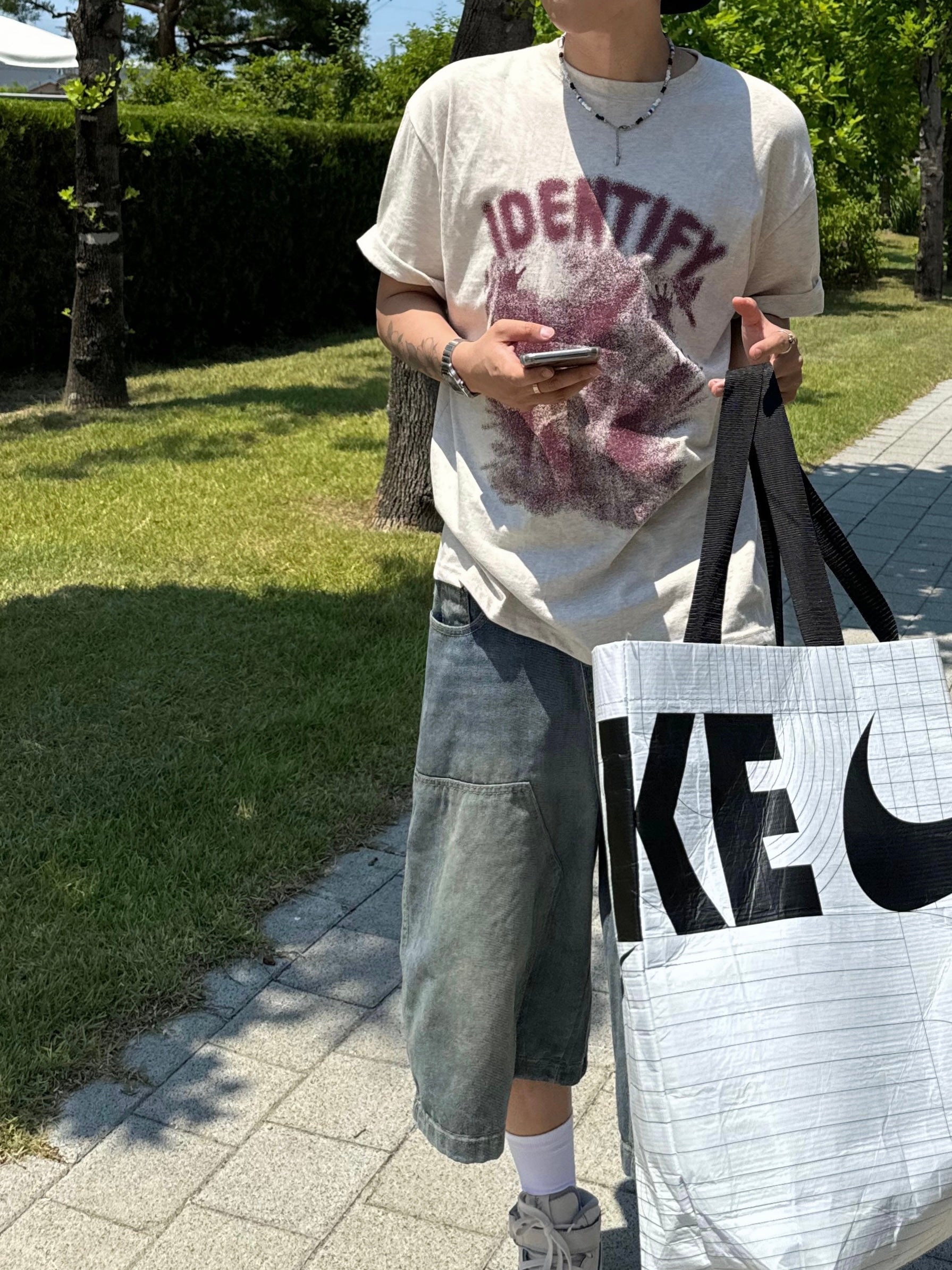 アイデンティファイグラフィックショートスリーブTシャツ 4C