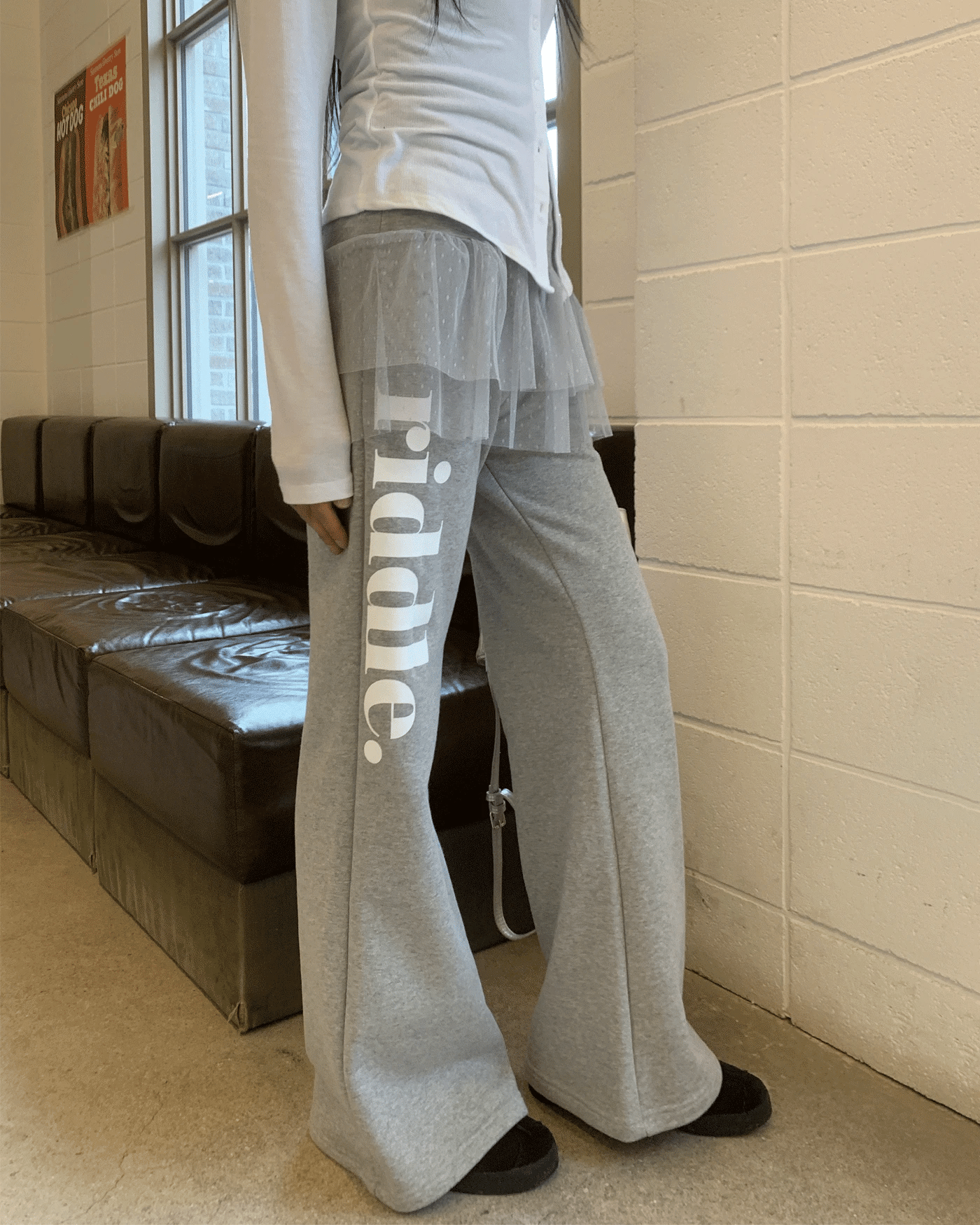 リドルネイヨムブーツカットトレーニングロングパンツ (3 colors)