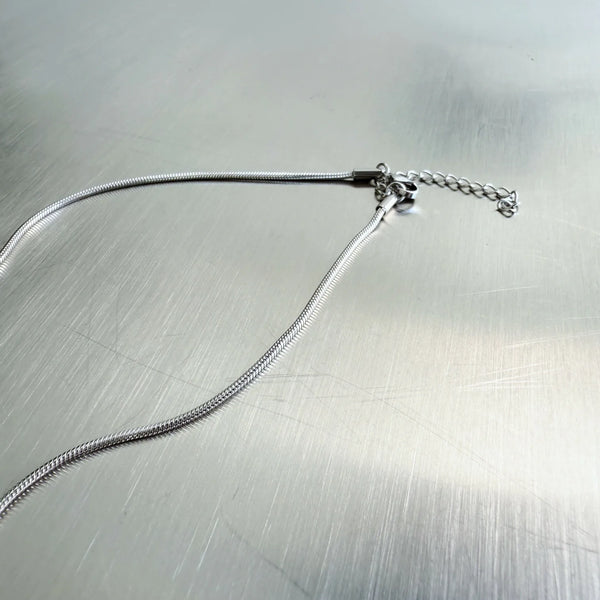 Twist Design Necklace