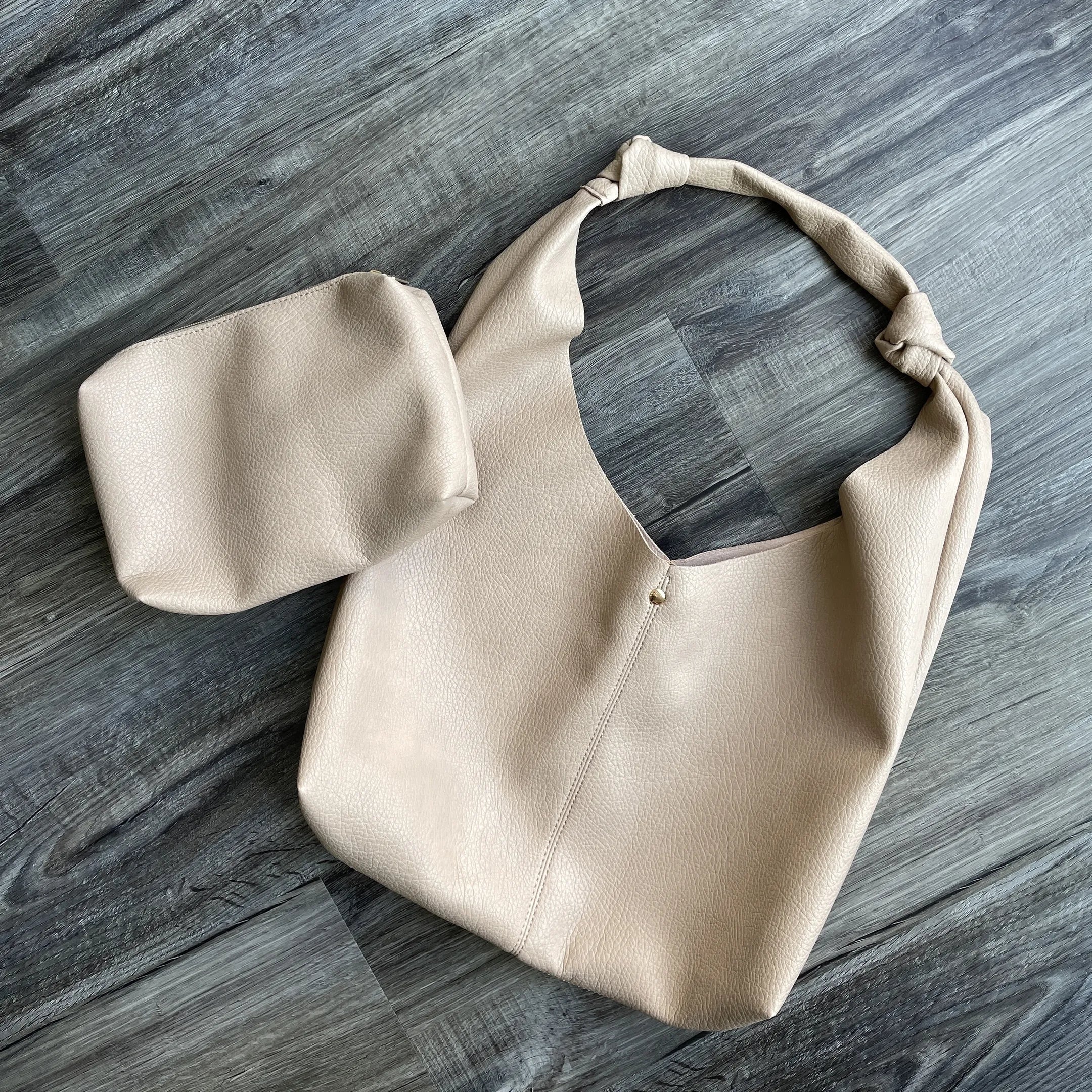 レザートートバッグ(with Mini Pouch)