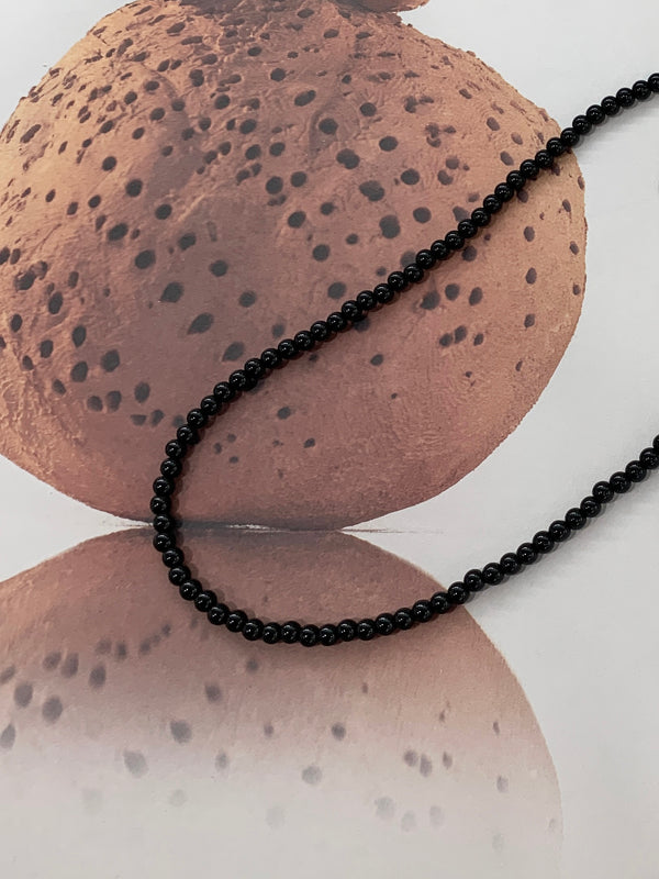 Black Onix Dot Necklace