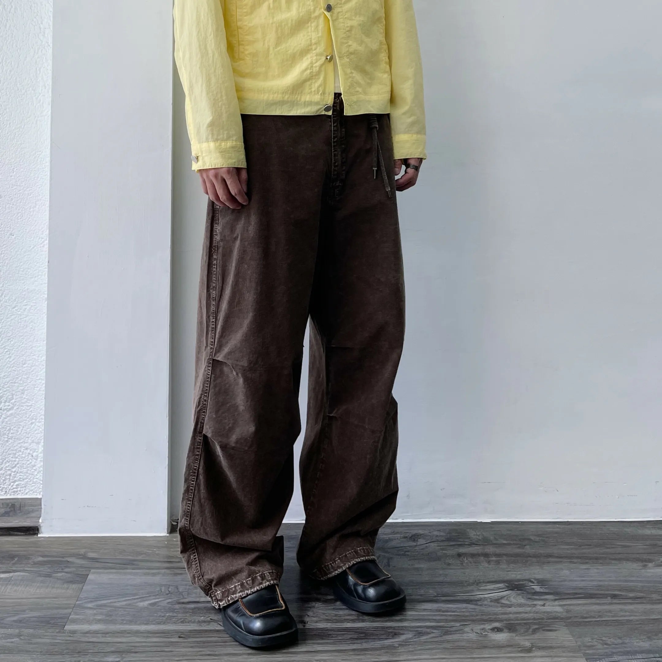 ドローストリングパラシュートパンツ