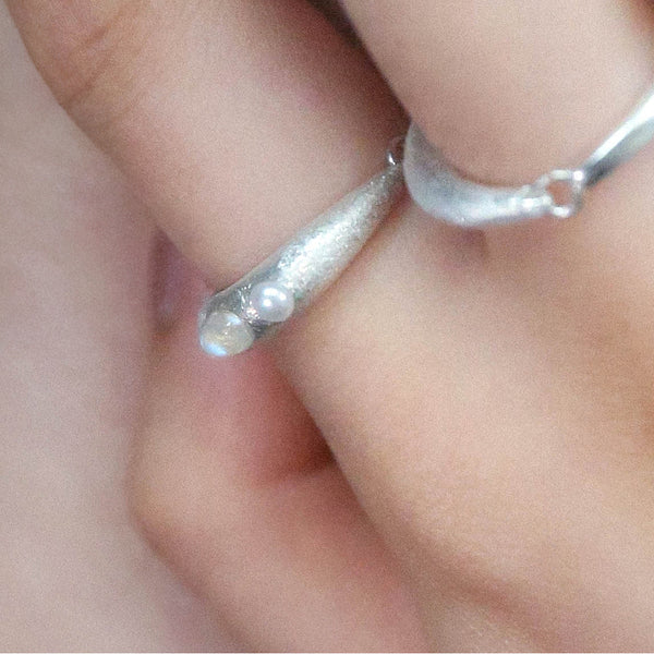 [MADE] (R240102) B-link Sparkle Combi Ring - moonstone & pearl