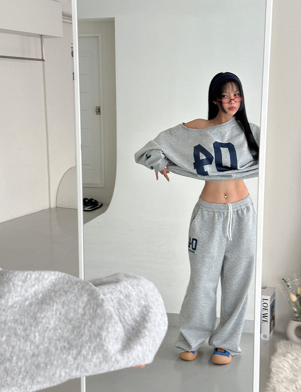 Number off-shoulder oversized fit sweat suit set