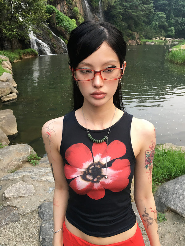 Me愛 - Redflower (紅花) sleeveless (BLACK/WHITE)