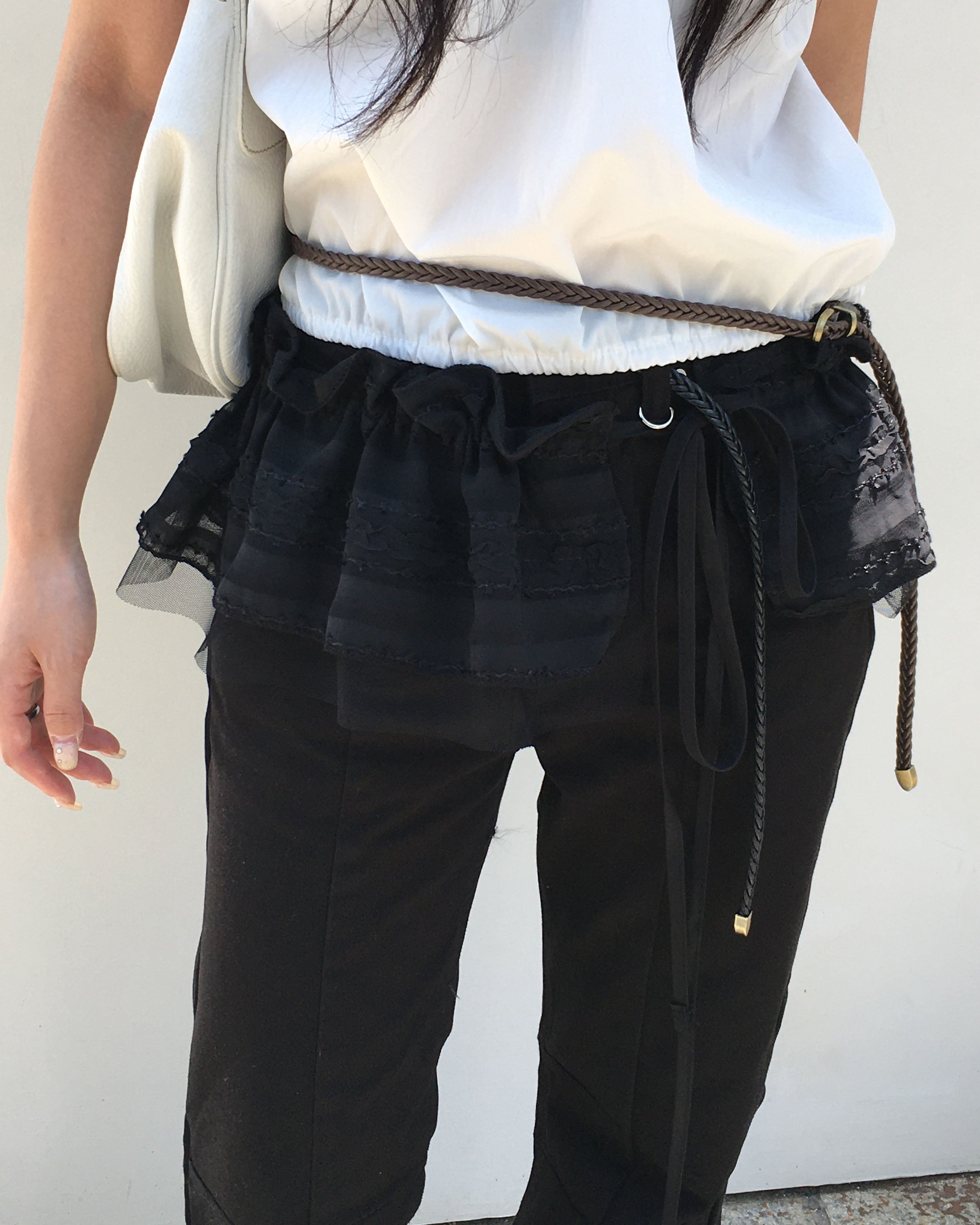 Lace frill belt skirt