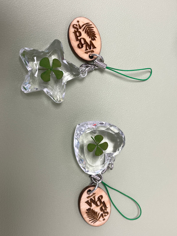 A four-leaf clover Star keyring