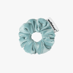 MINI VELVET SCRUNCHIE (SKY BLUE)