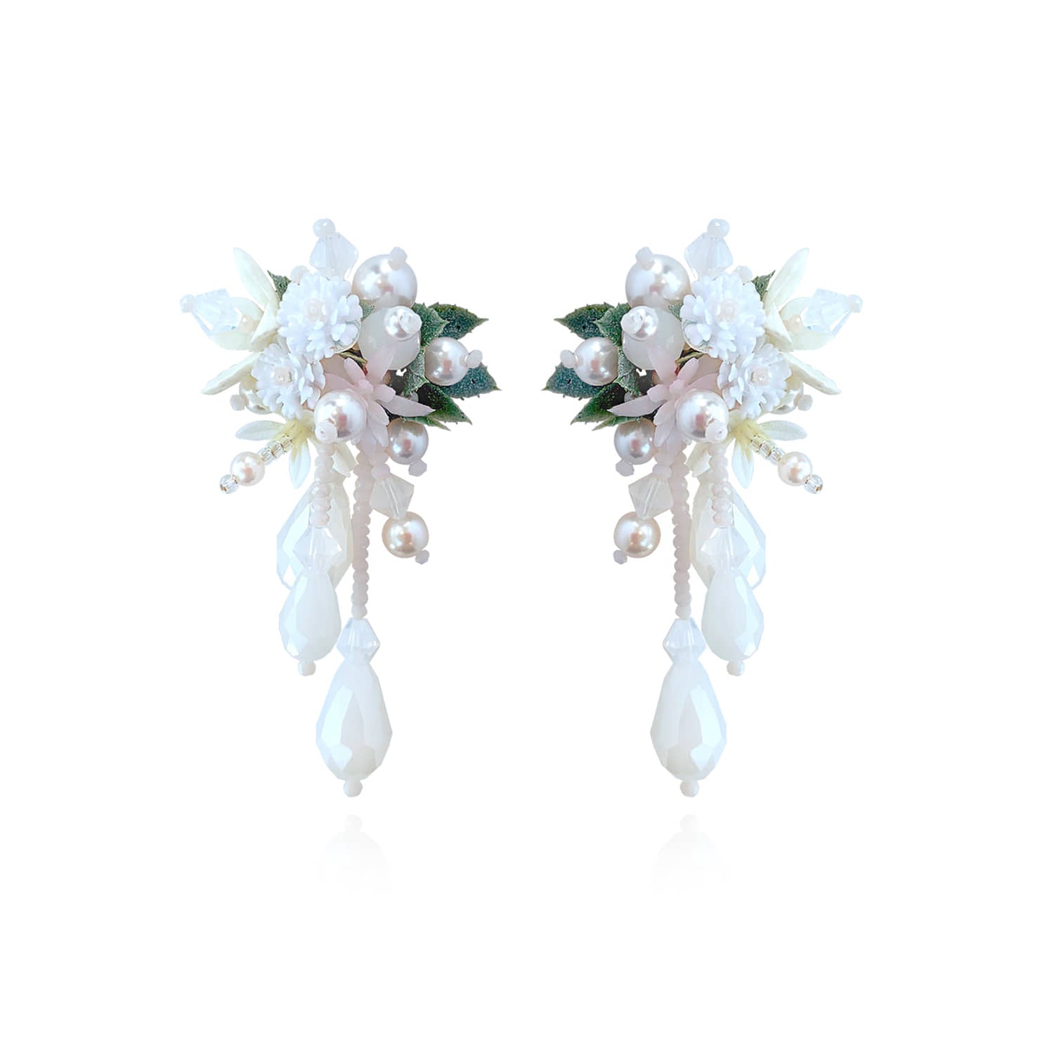 [Couture] Flower Blast Large Drop White Earrings