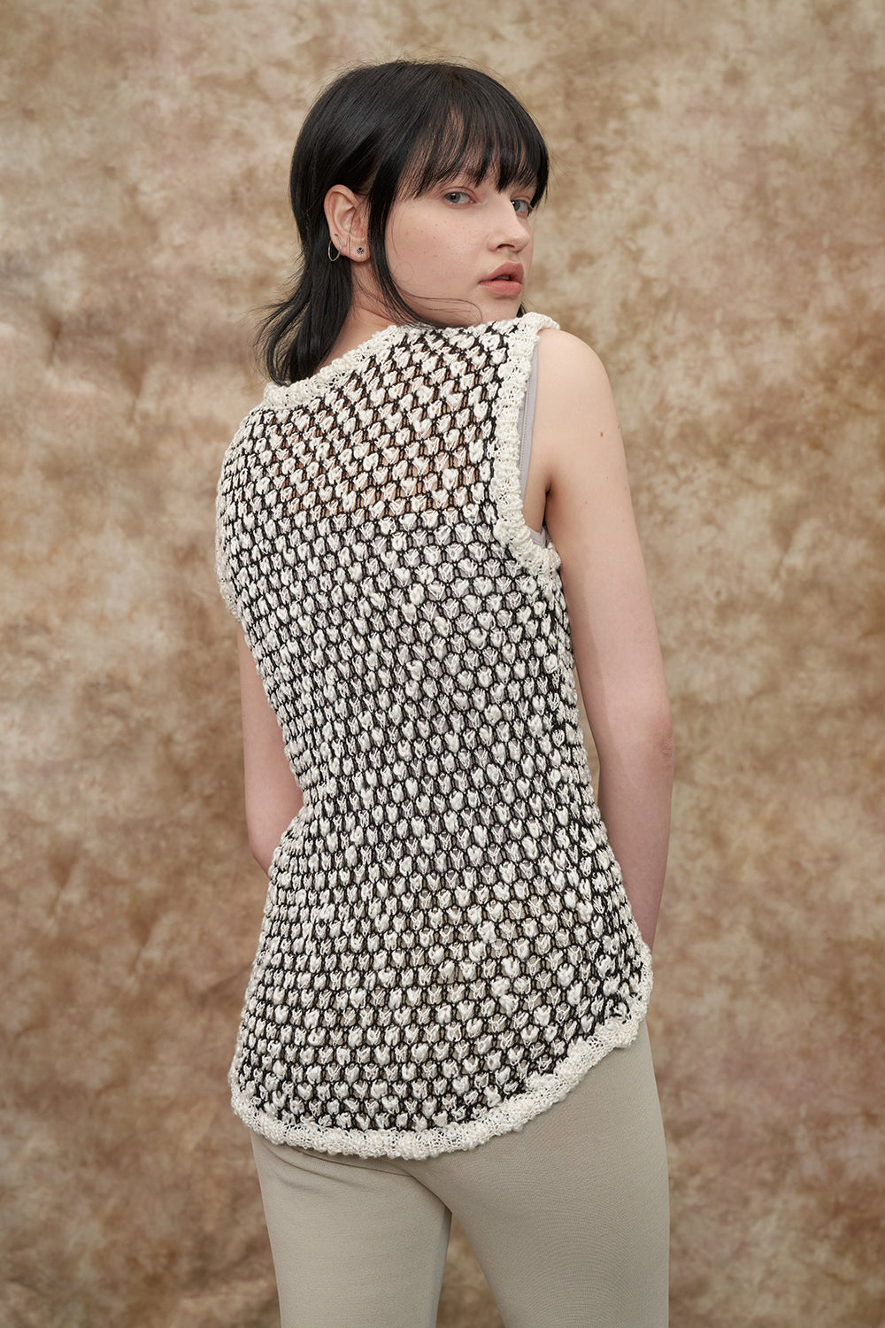 [22S] KNIT VEST