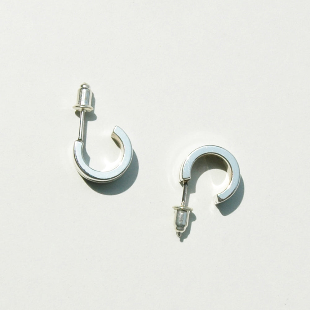 [ORDER MADE] LINE CURVED EARRING