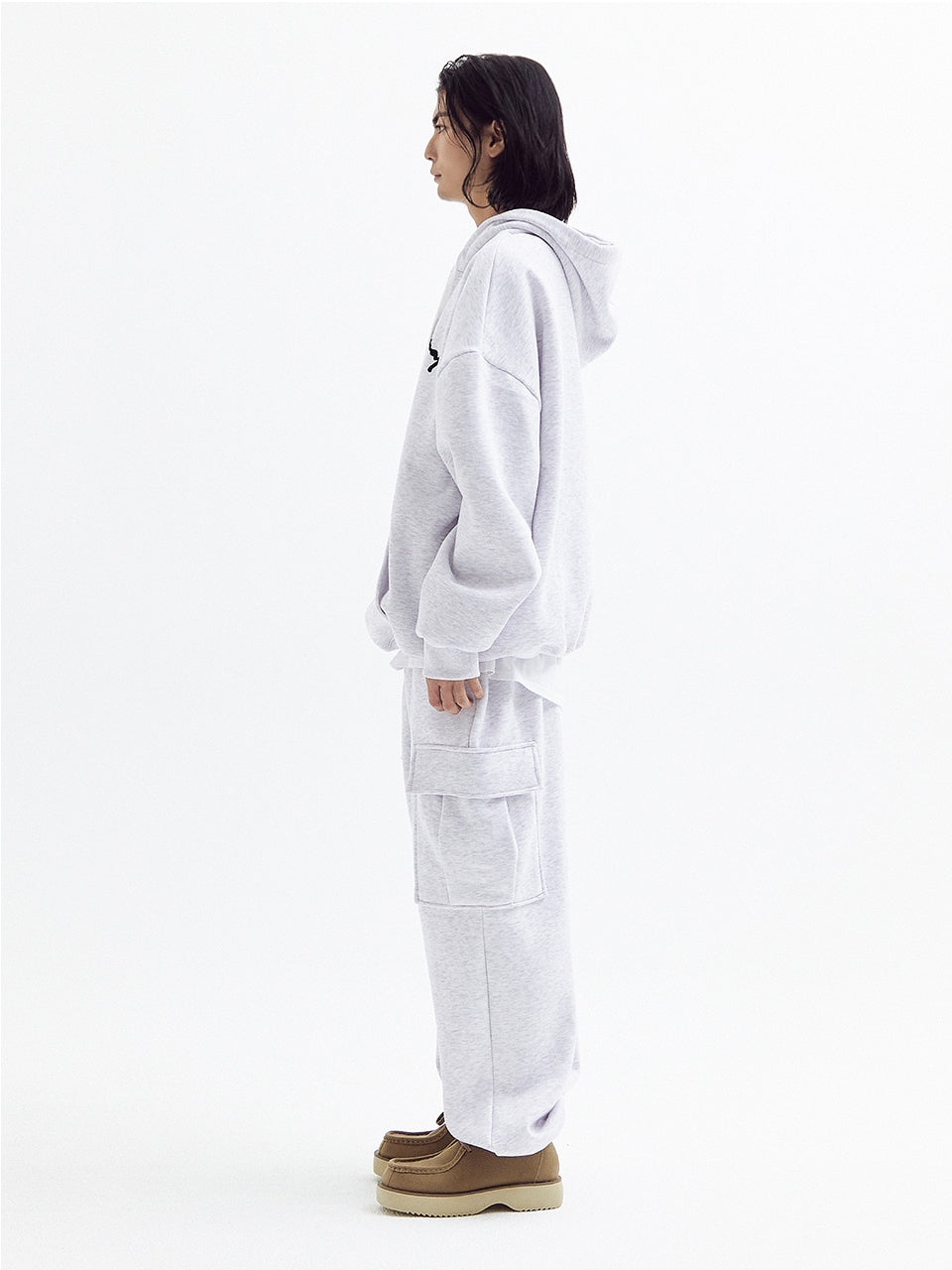 Balloon over cargo fleece jogger pants White Melange