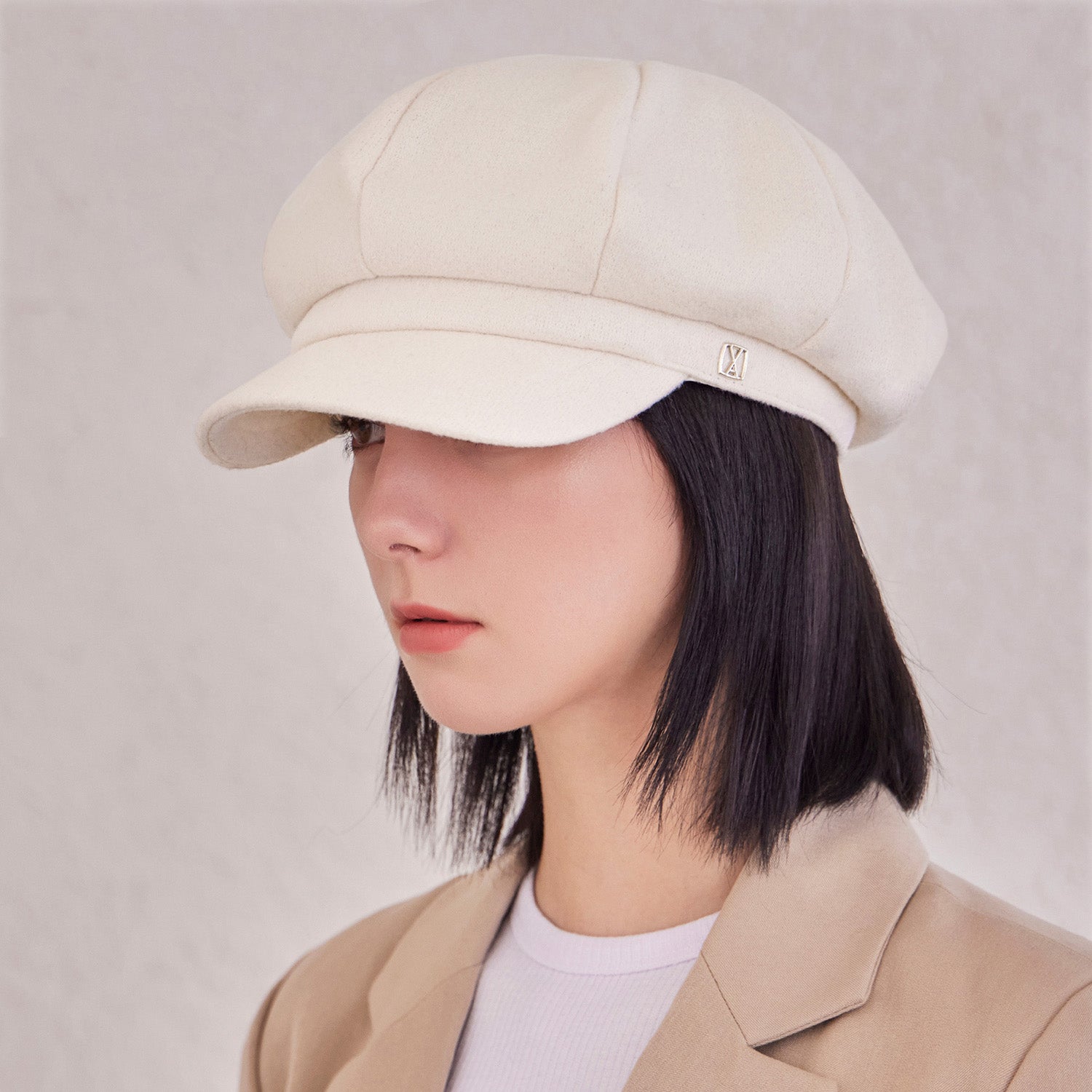 VA Square Stud Wool Newsboy Cap / Ivory