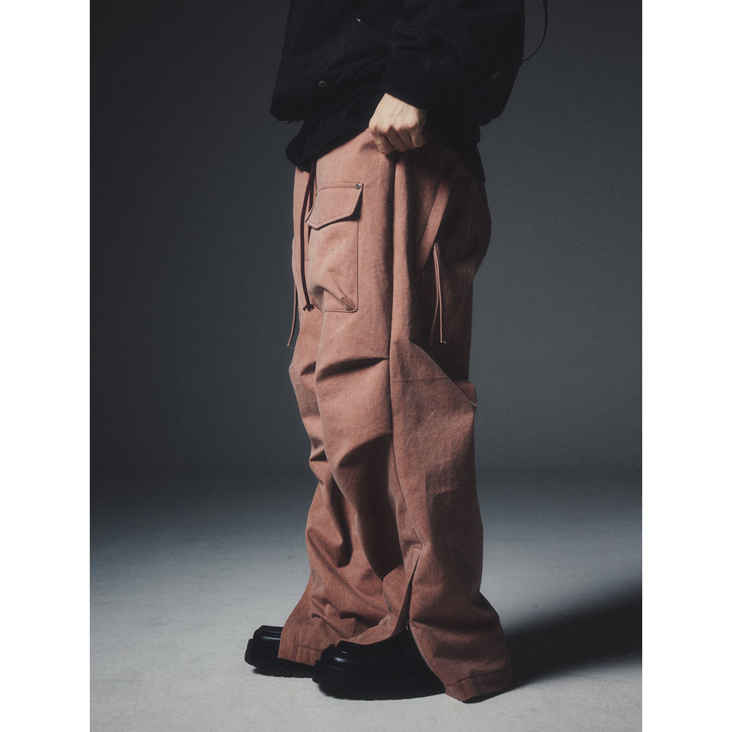 CARTER DIAGONAL ZIP PARASHUTE PANTS_PK