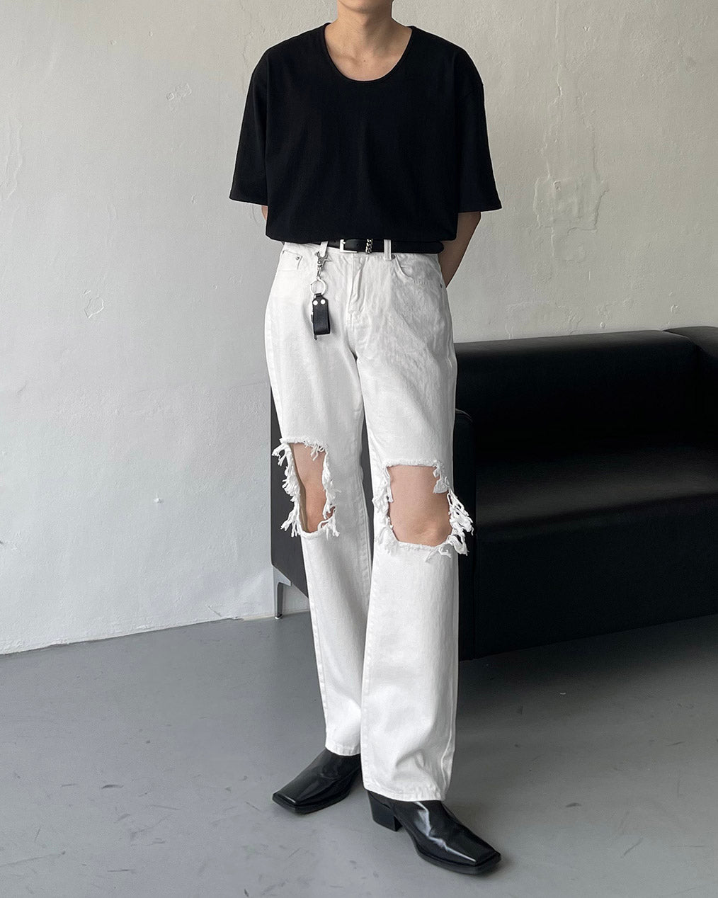 MZ234 Knee Dismiss White Denim Pants