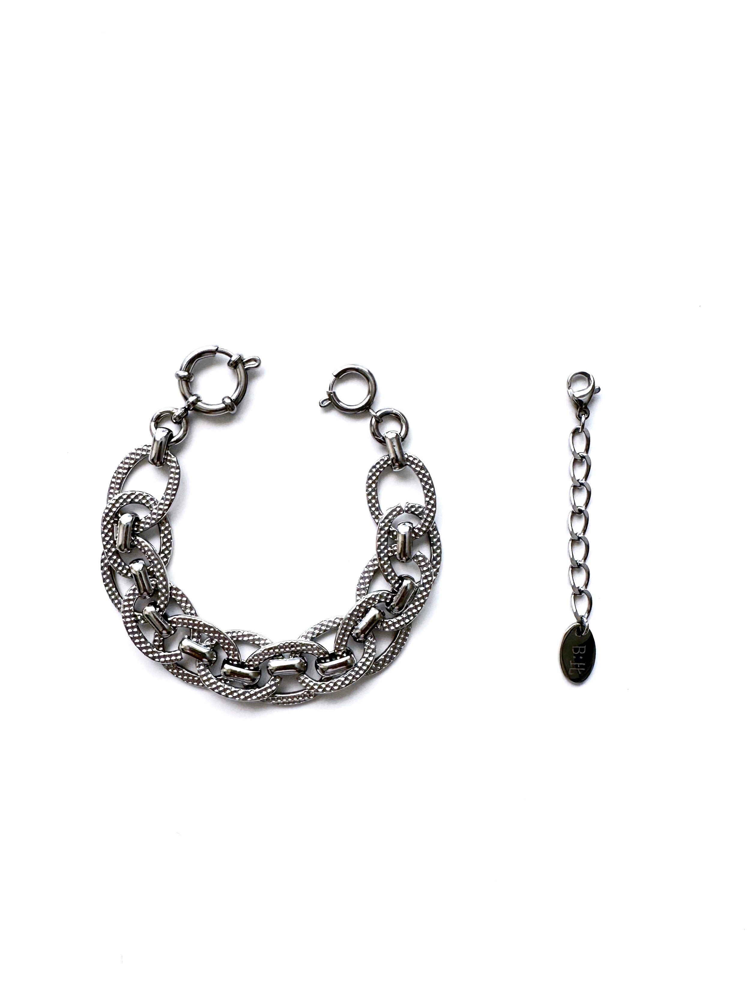  hoop link bracelet