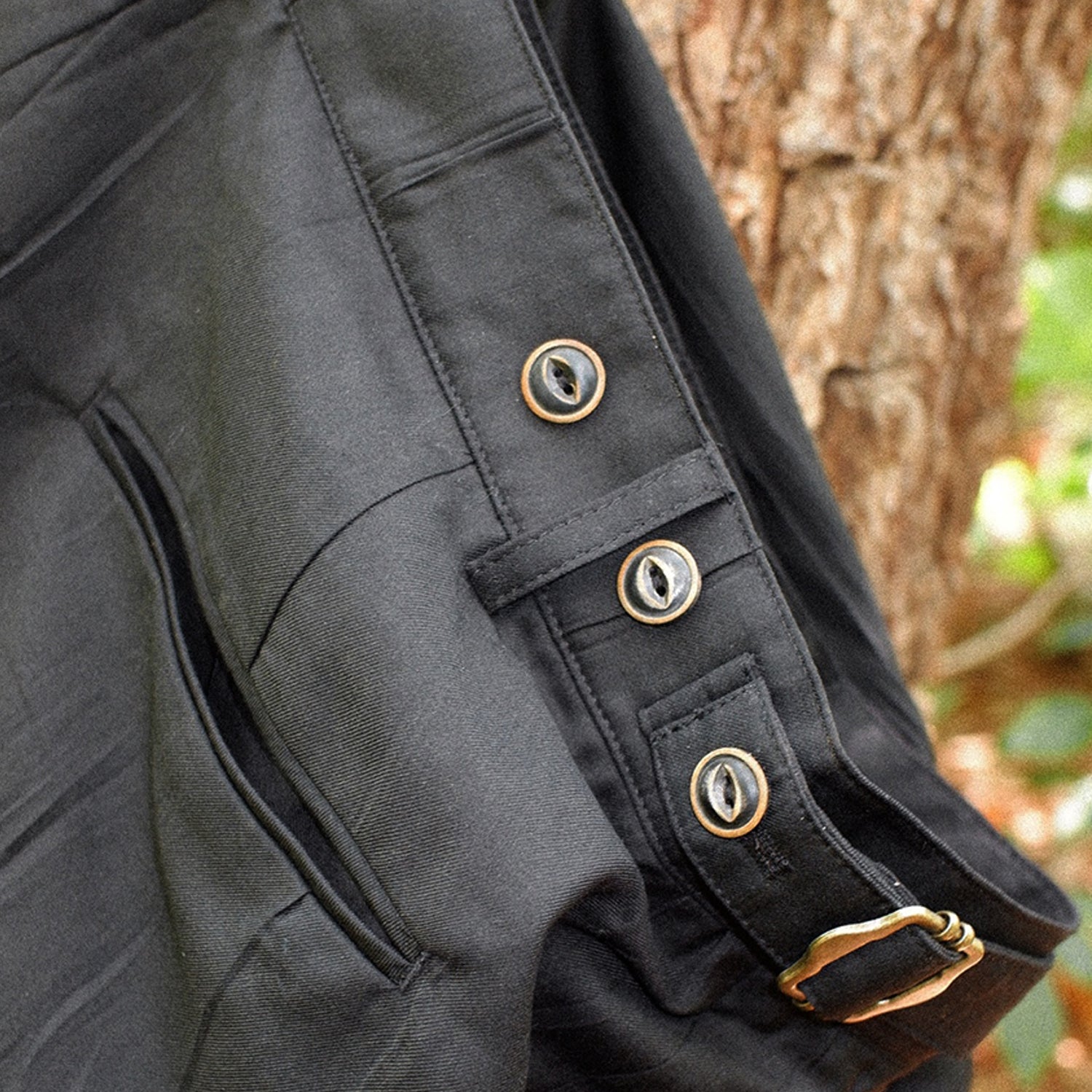 DP-057 (creased wide trousers)