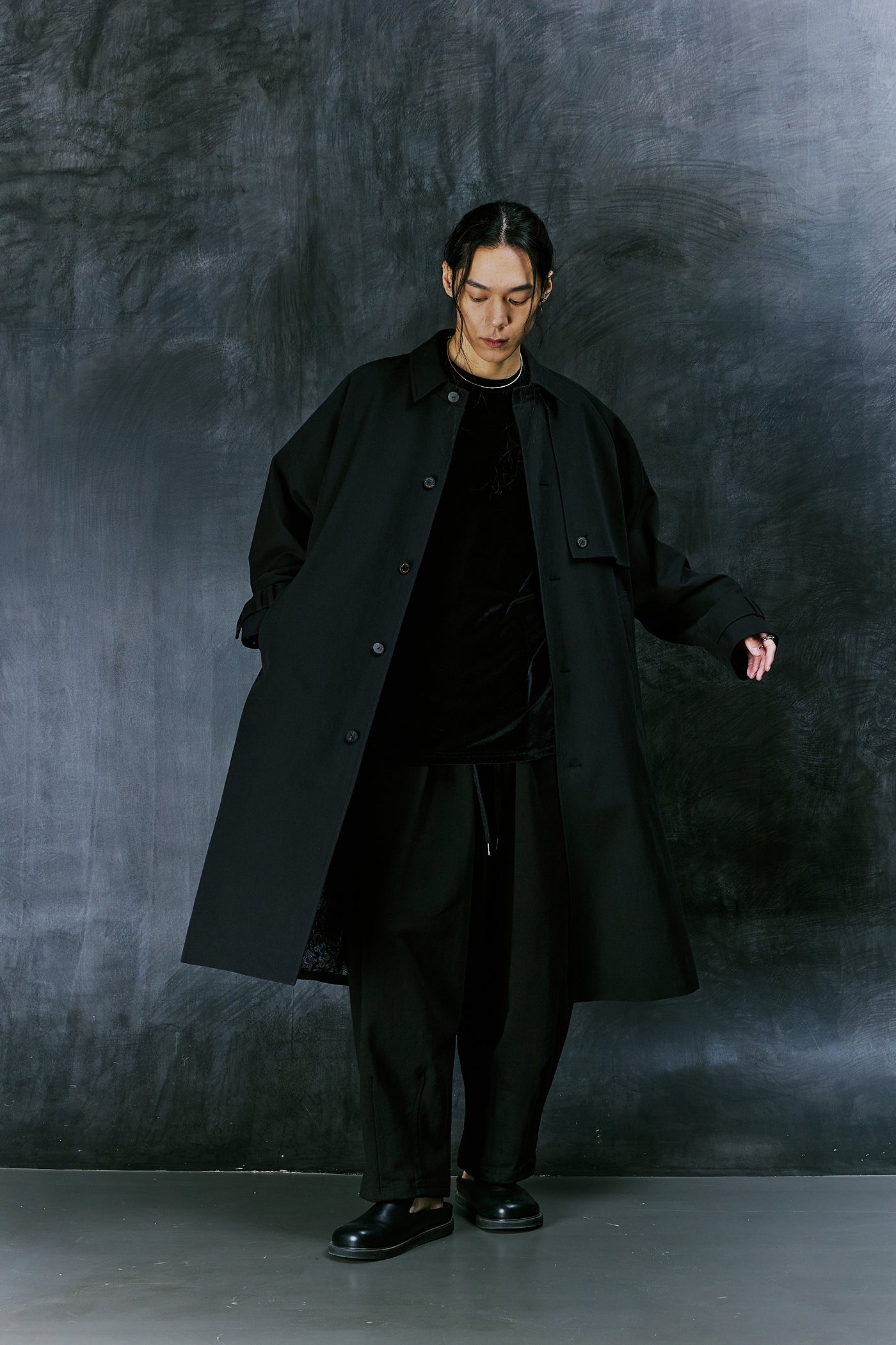 EARTH COTTON BALMACAAN COAT (Black)