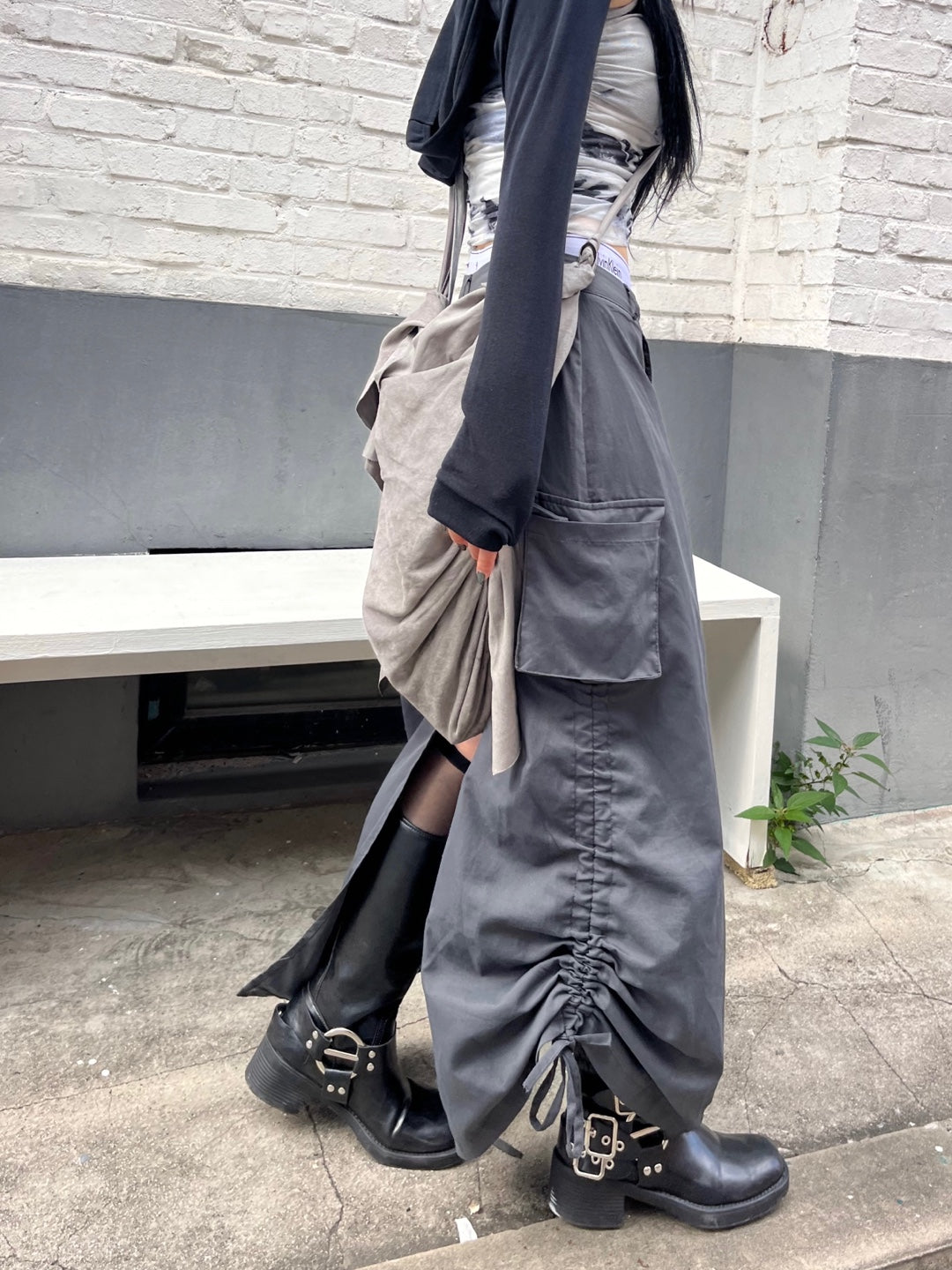 :Cargo shirring detail back slit long skirt