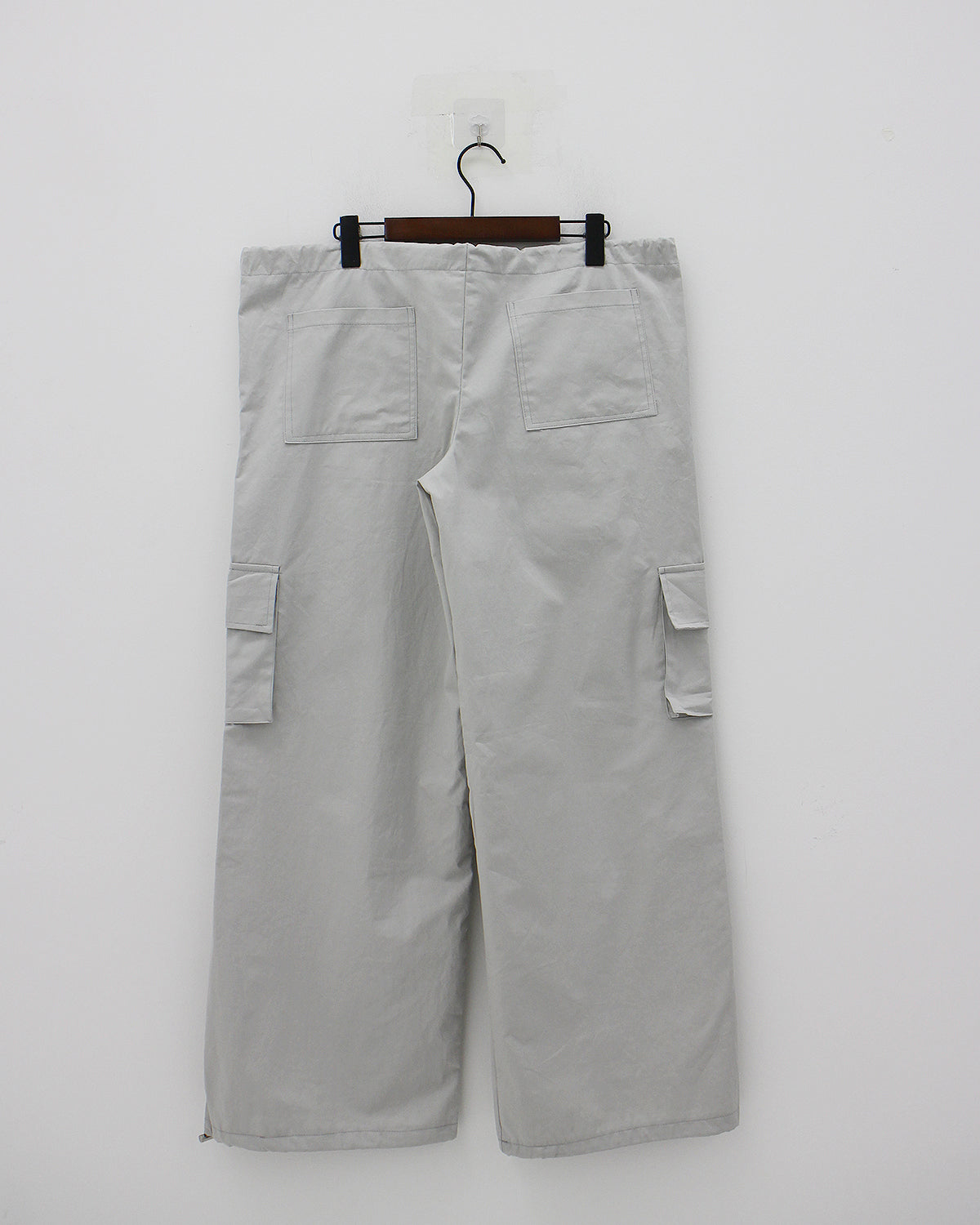 low-rise pocket-string gray trousers