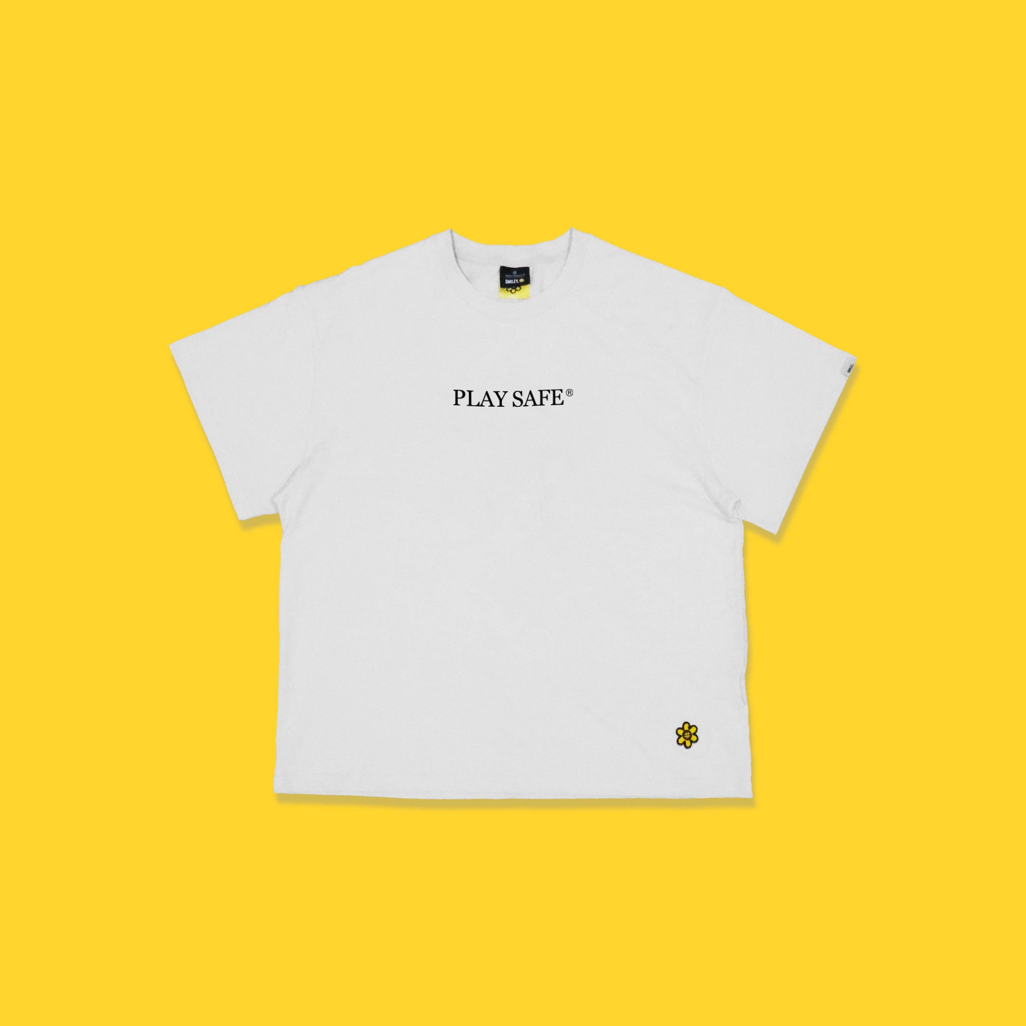 SMILEY PLAY SAFE T-SHIRT | WHITE