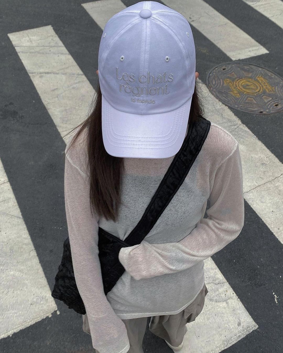 LES CHATS BALL CAP OFF WHITE