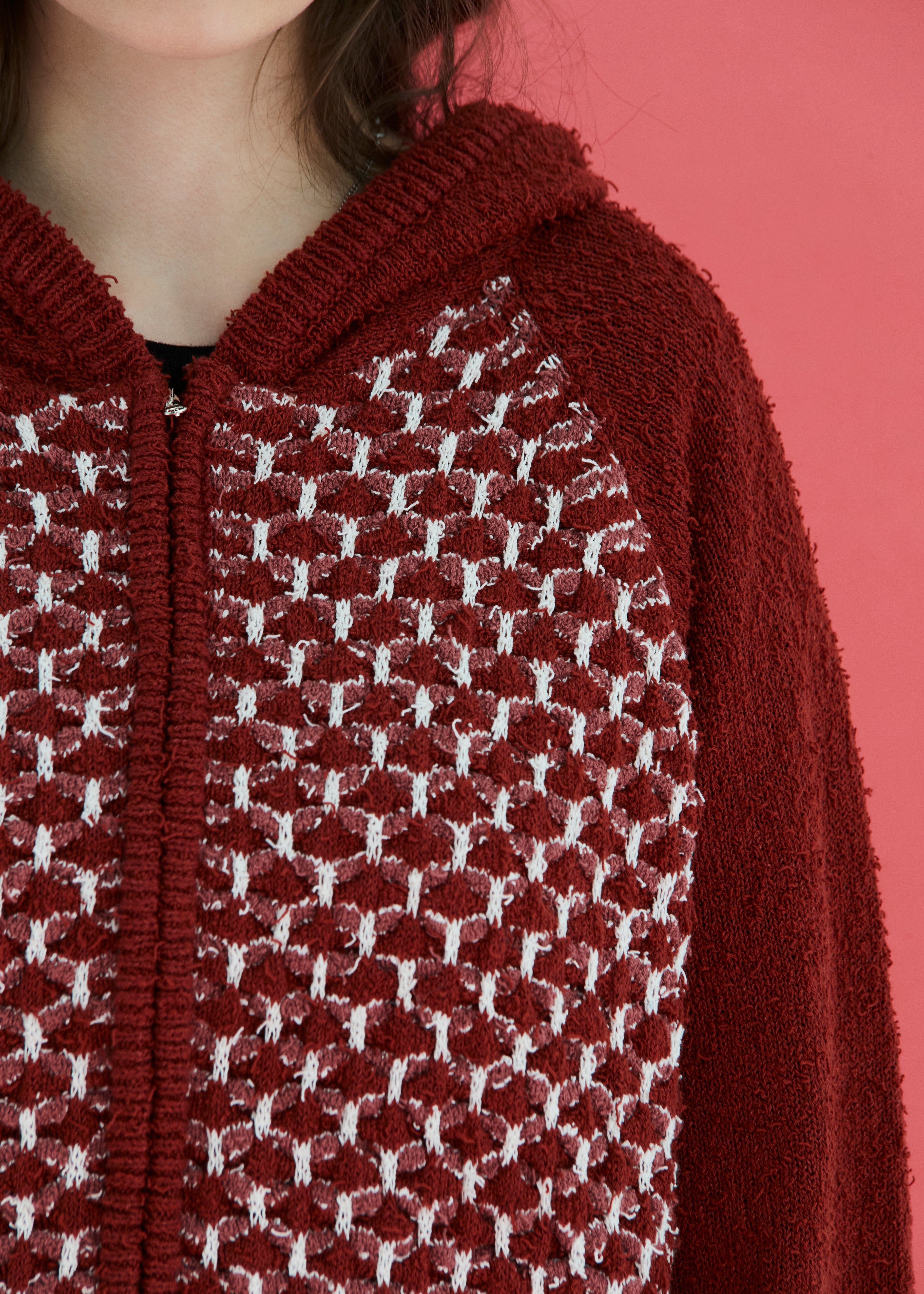 EMBOSSING CLOVER KNIT ZIP-UP HOODIE / RED