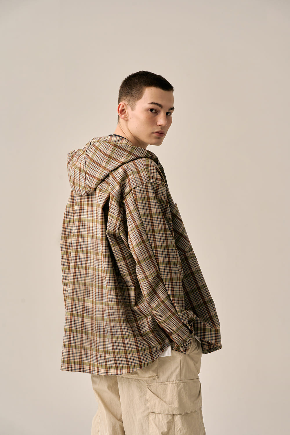 CHECKERED HOODED SHIRT