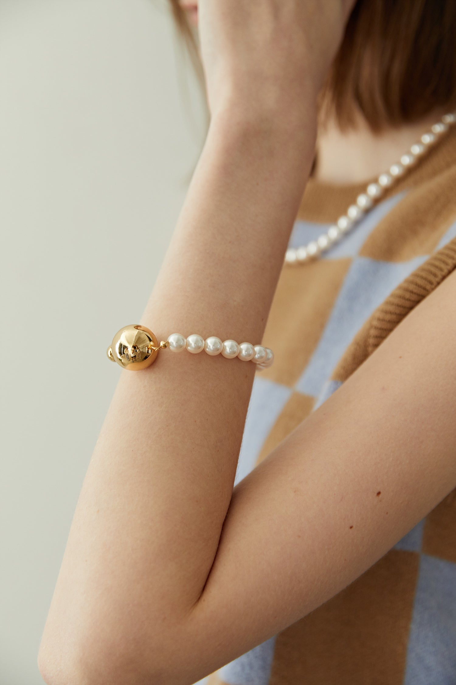 Magnet ball pearl bracelet - gold