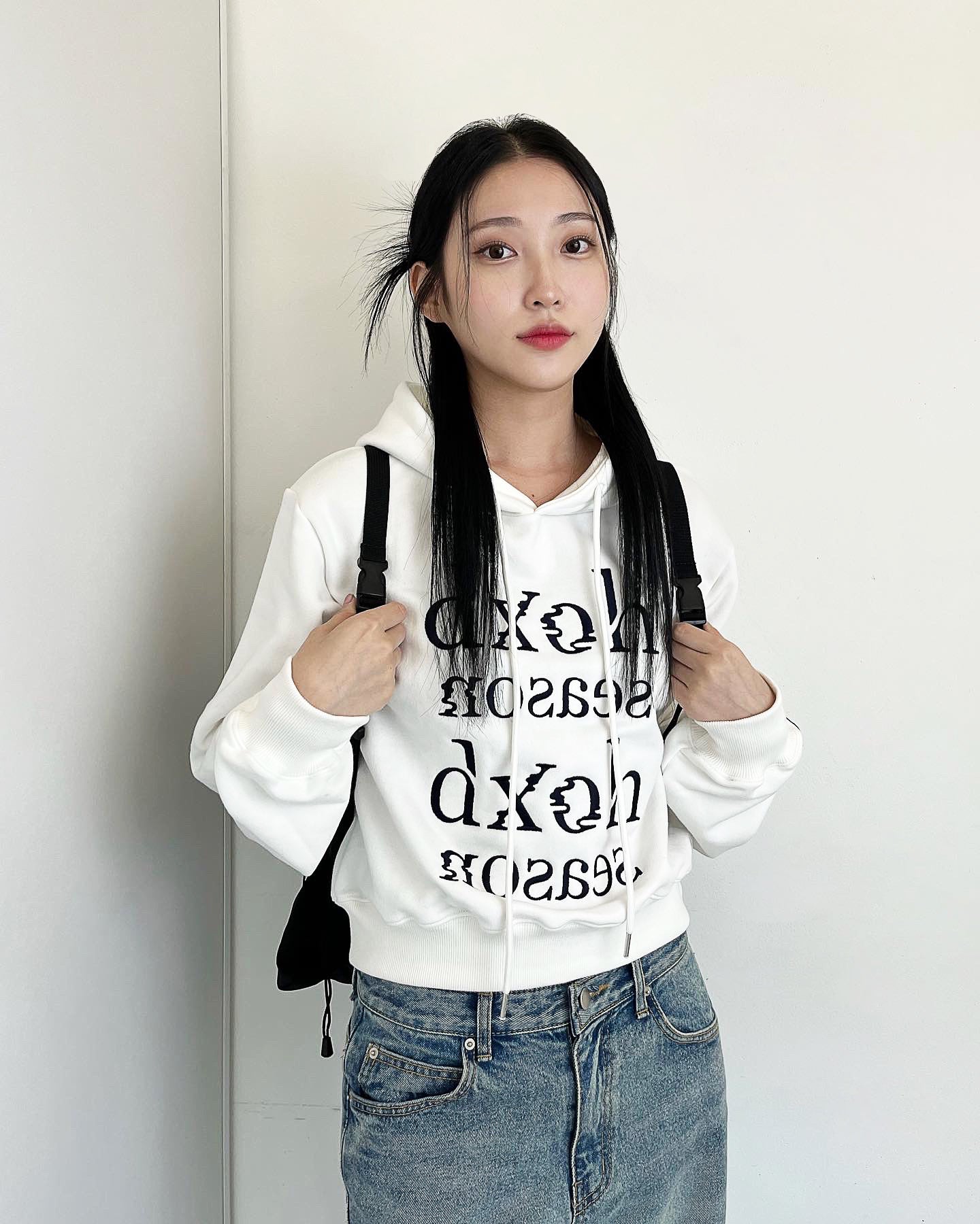 SEMI CROP SEASONS LOGO EMBROIDERY HOODIE