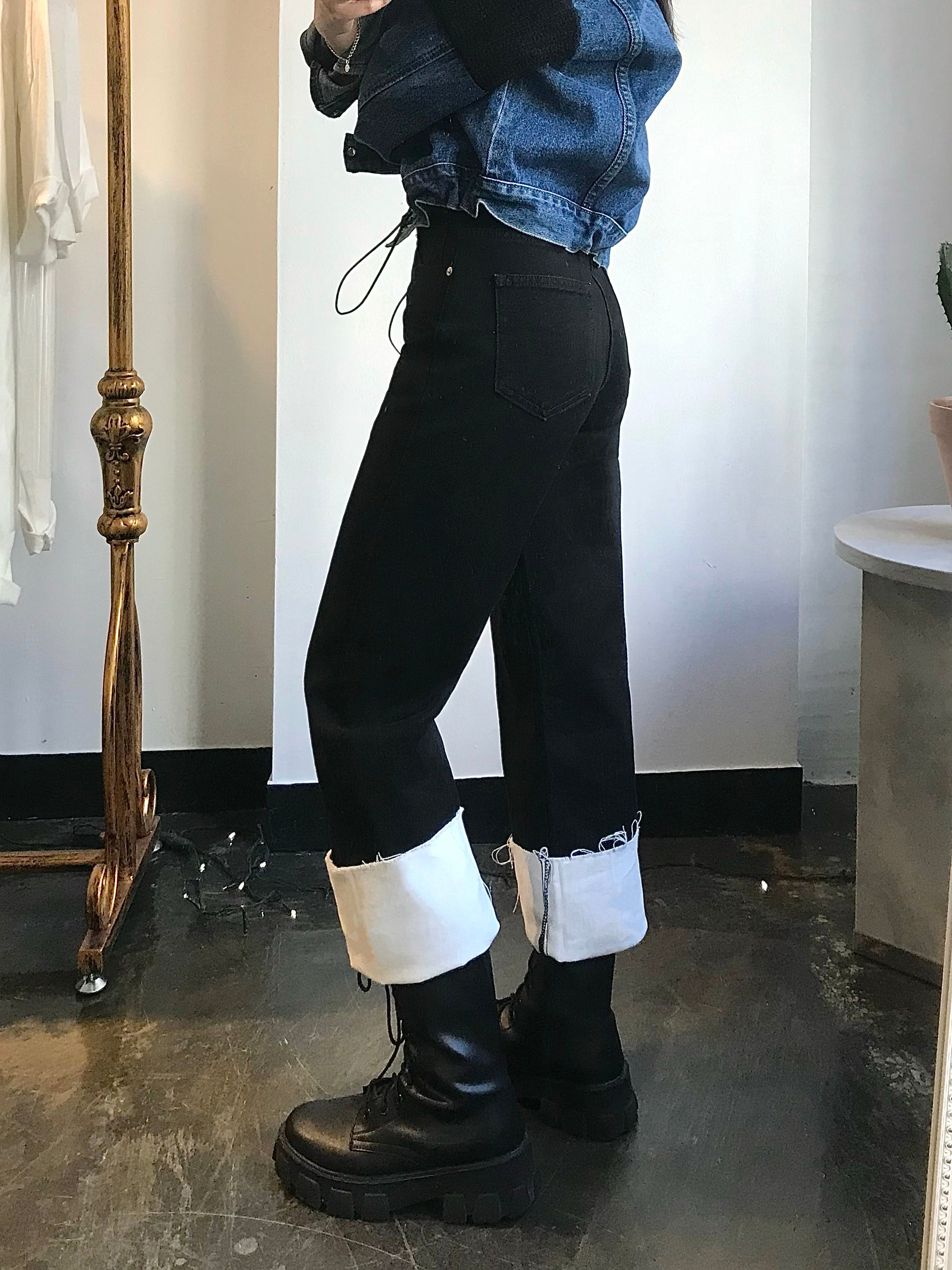 SEMI WIDE FIT BLACK+WHITE DENIM PANTS [17723]