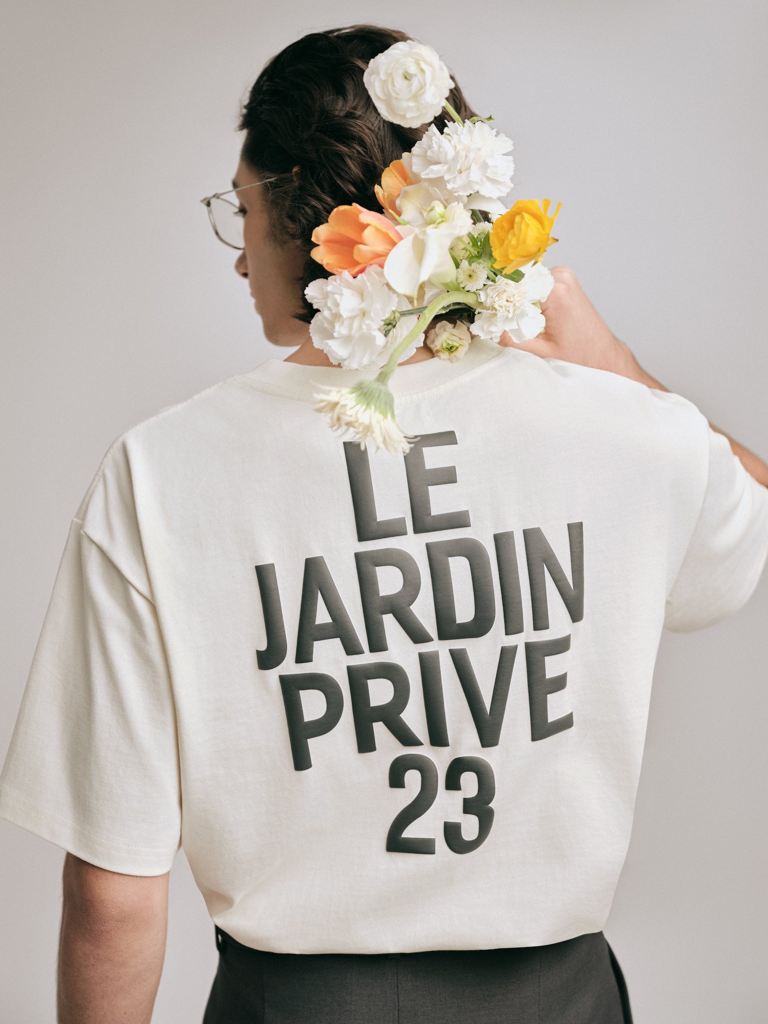 DVRK PRIVÉ LE JARDIN 23 LOGO TEE - CREAM