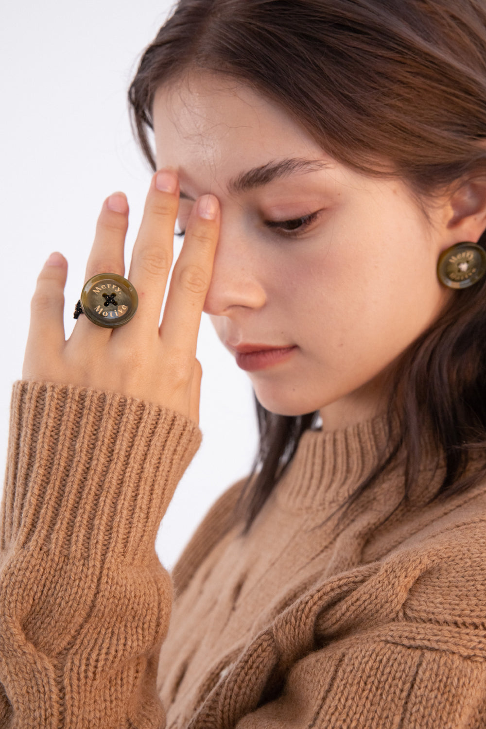 Merry,Motive signature button with knit ring (Khaki)