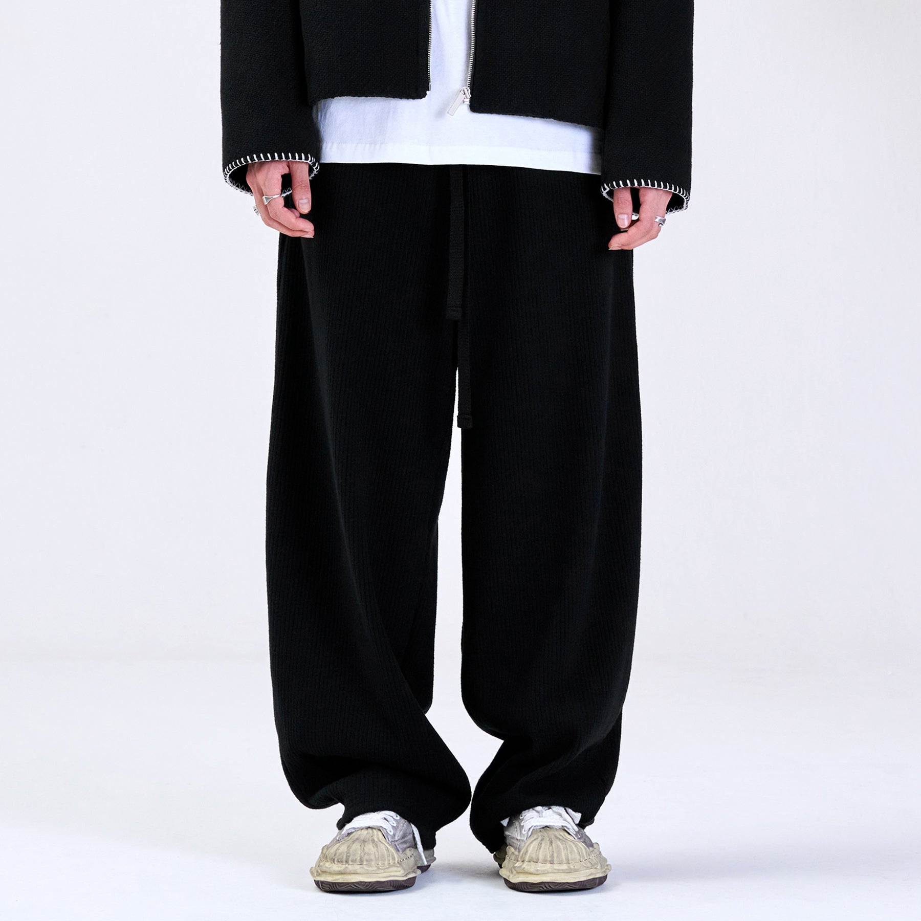 WRINKLE LINE KNIT PANTS BLACK