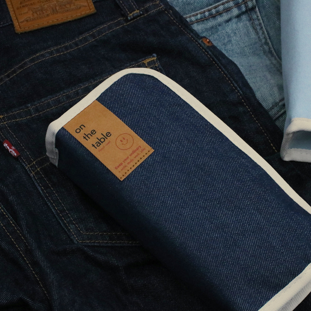 On the table pen case (denim)