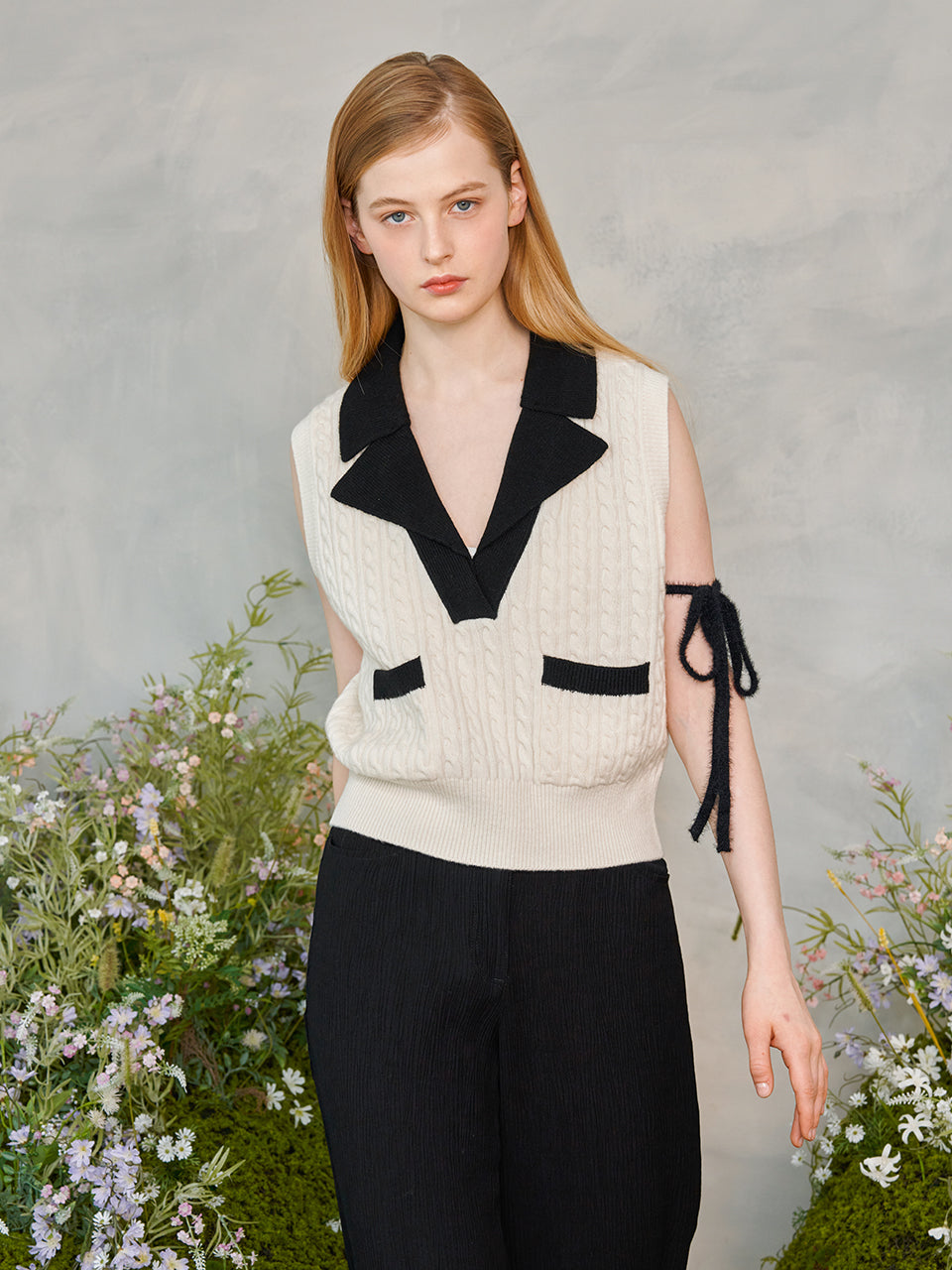 Double collar Cable Knit Vest