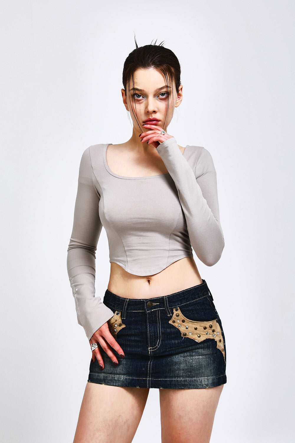 PEARL KNIFE FITTED TOP [BEIGE]