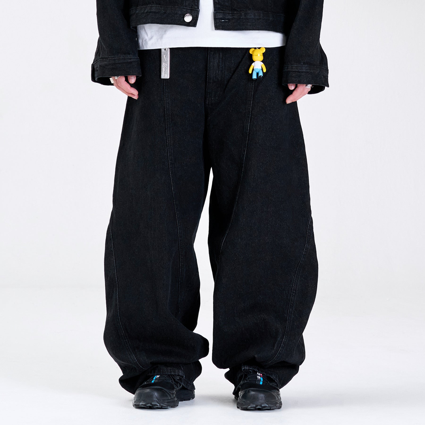 STITCH LINE DENIM PANTS BLACK