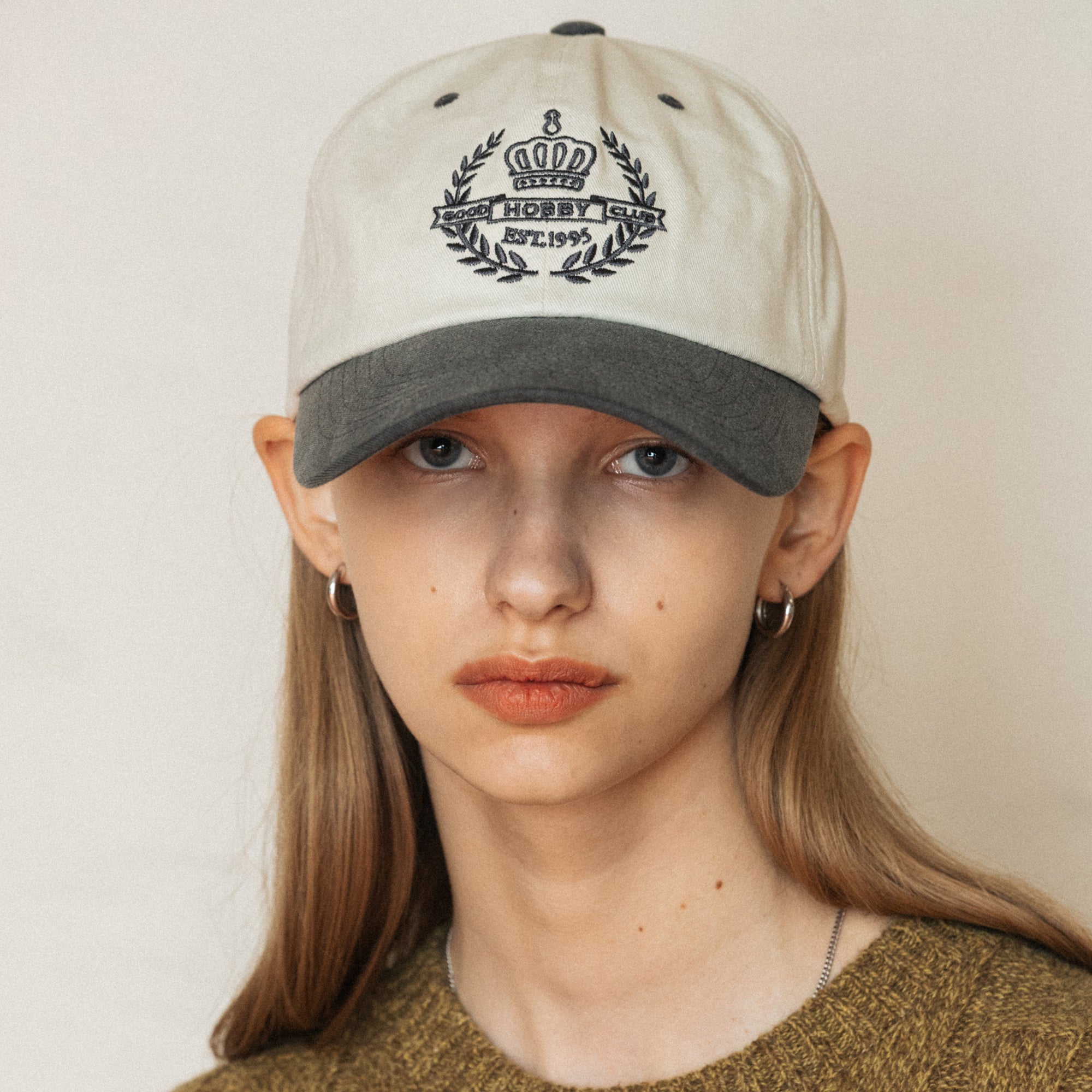 GHC RIBBON BALL CAP_CREAM GREY