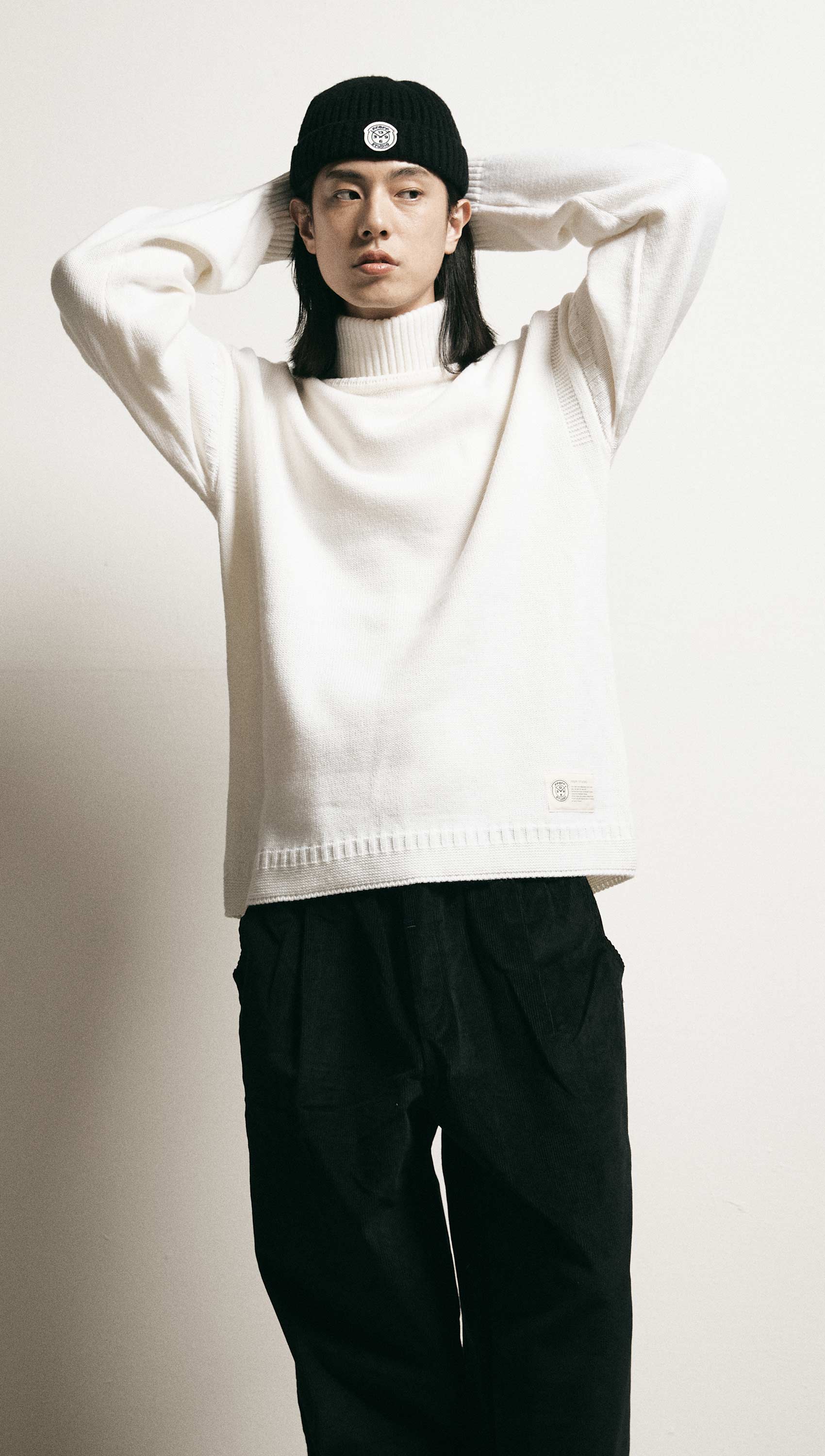 F logo wool turtleneck (Ivory)