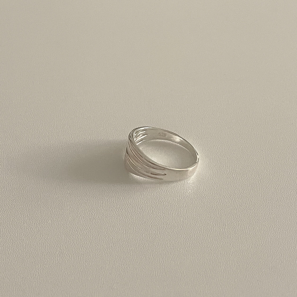 four line ring