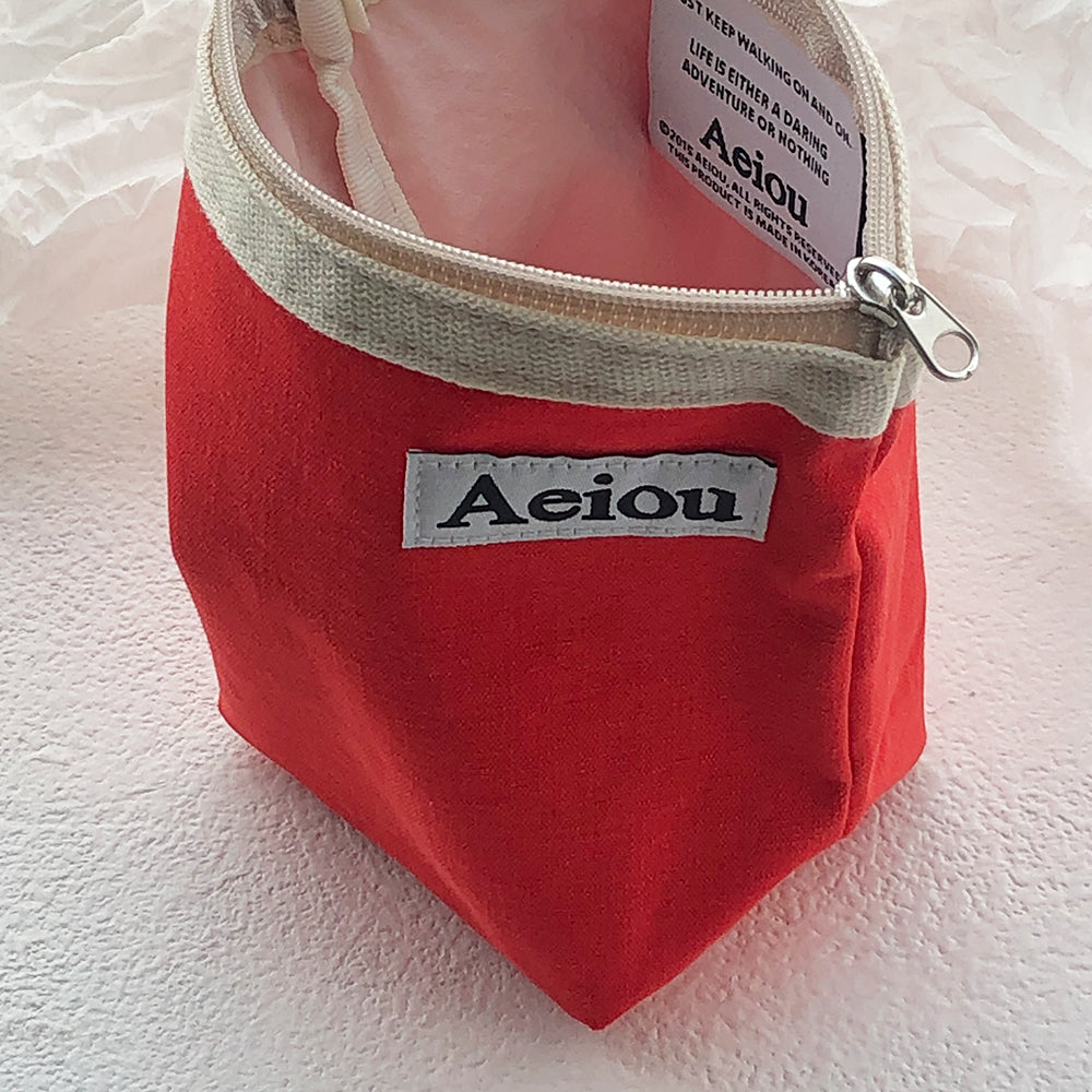 Aeiou Basic Pouch (M size) Carrot Juice