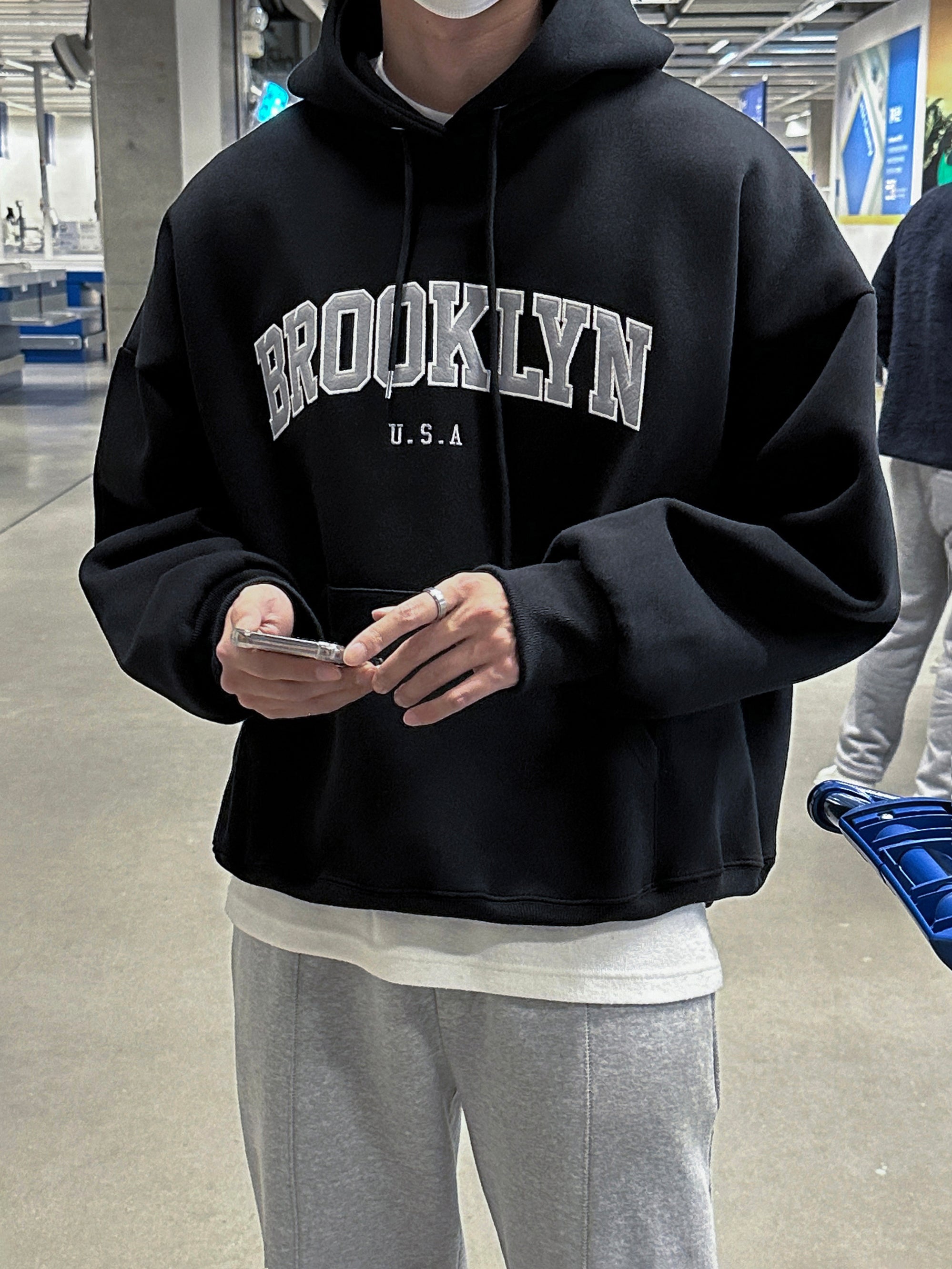 Oversized-fit Brooklyn Hoodie (3 colors)