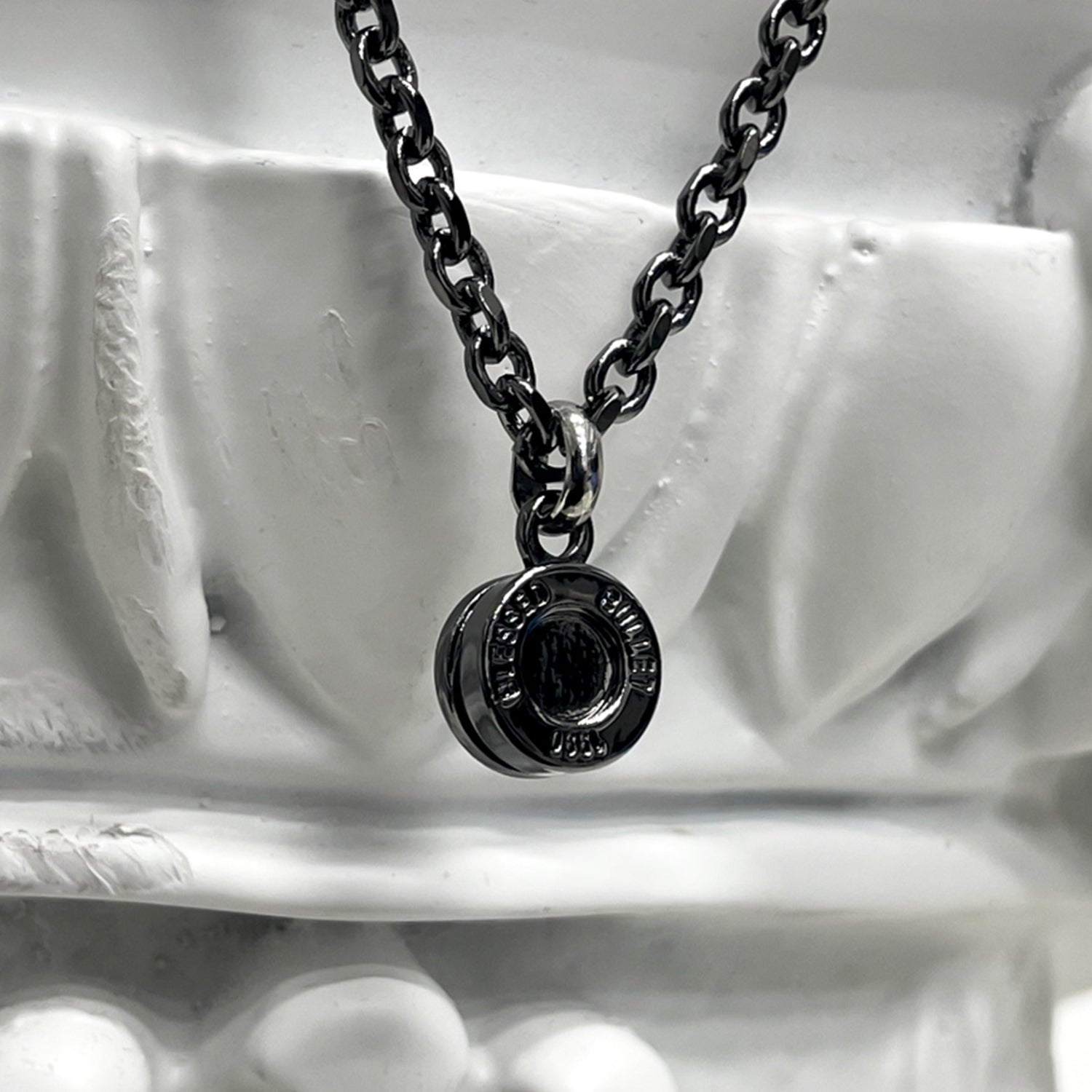 Bullet Back Necklace_black