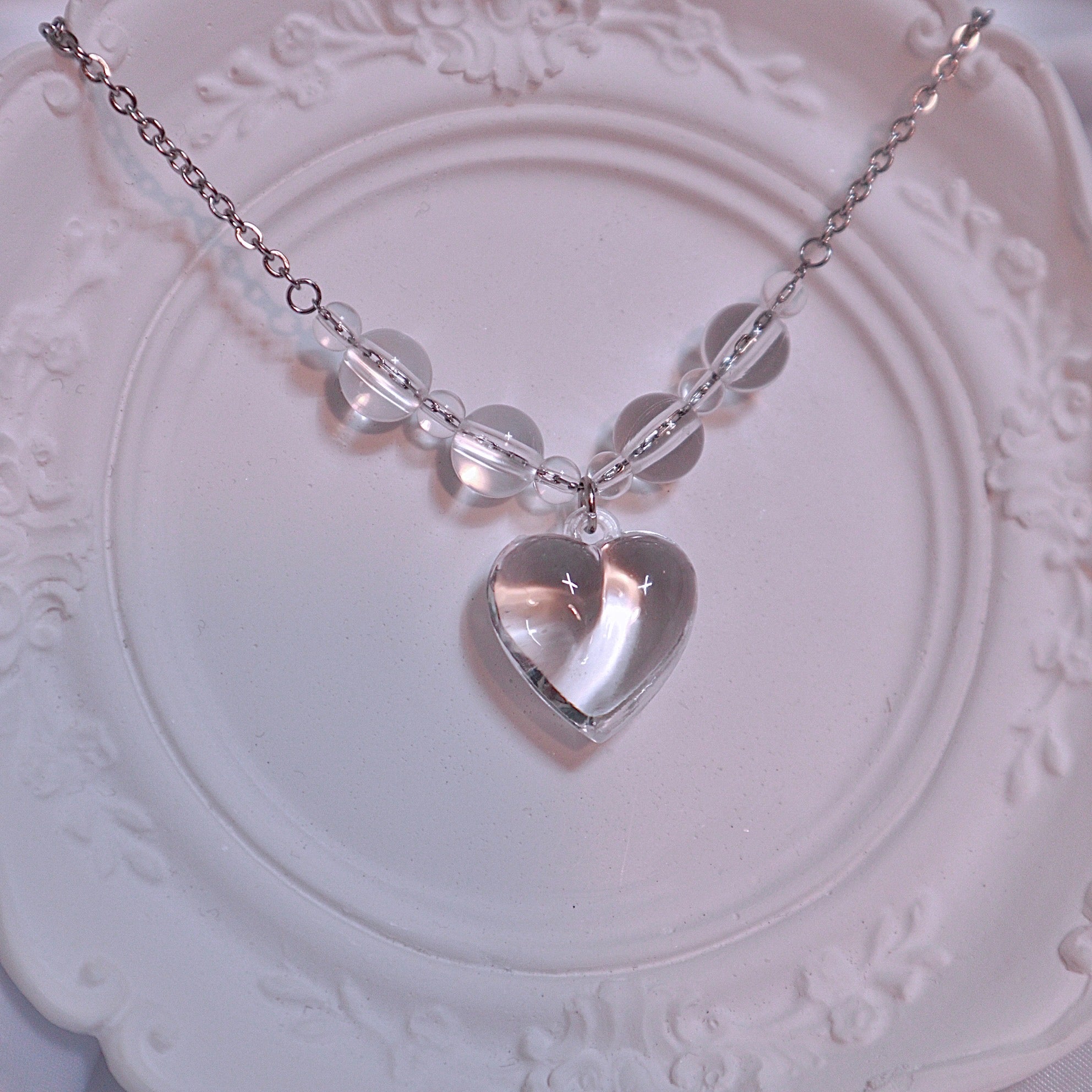 transparent heart bead necklace