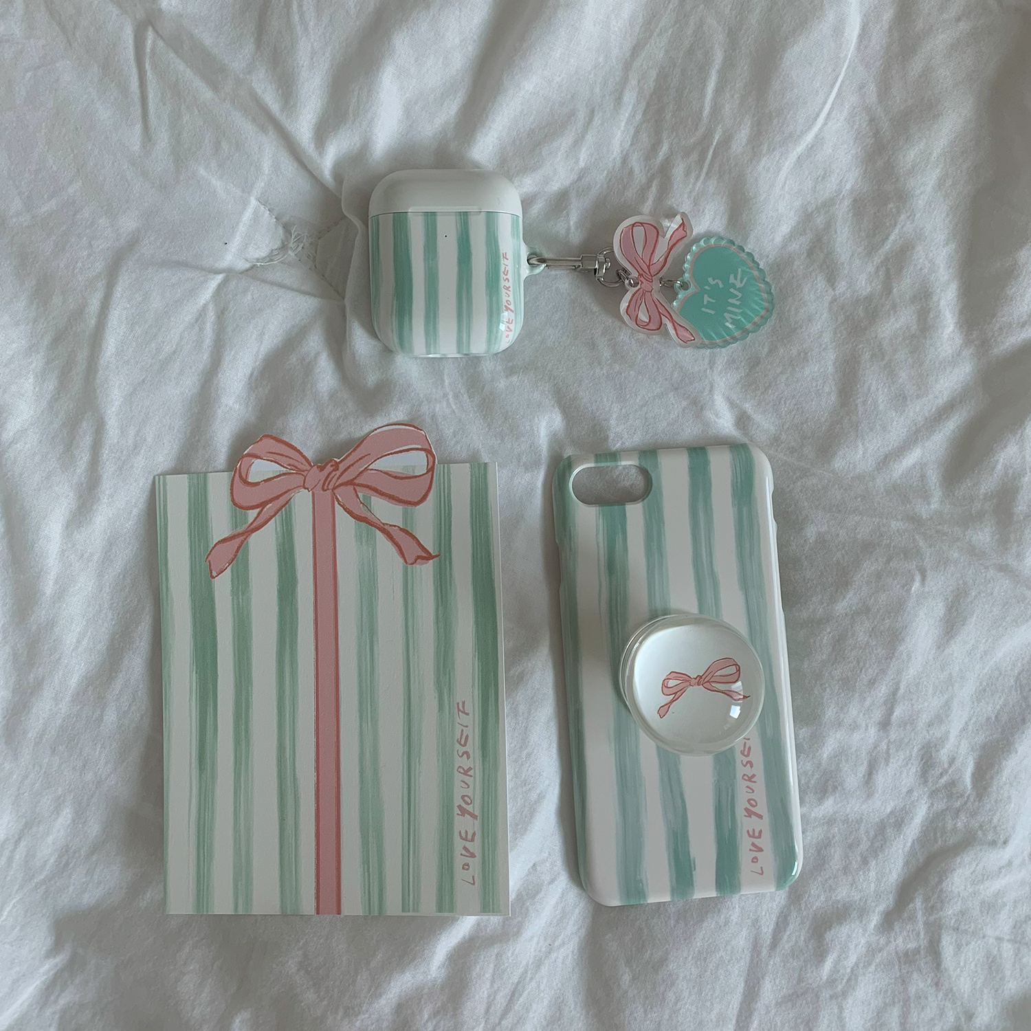 [SET]Present series : Green letter phone case + griptok