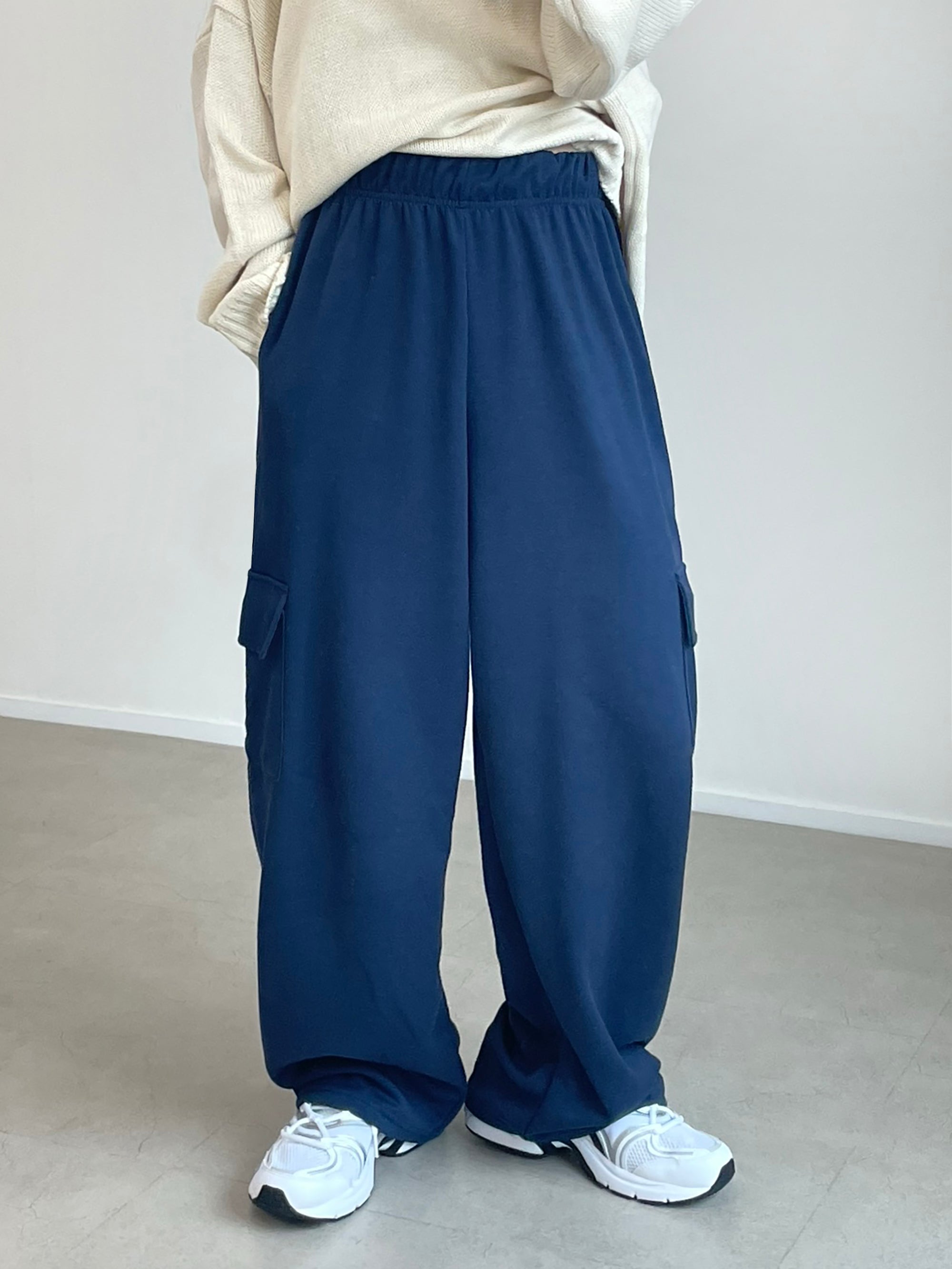 W pocket wide sweatpants