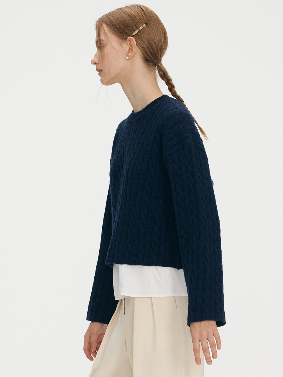 Back point cable knit - Navy