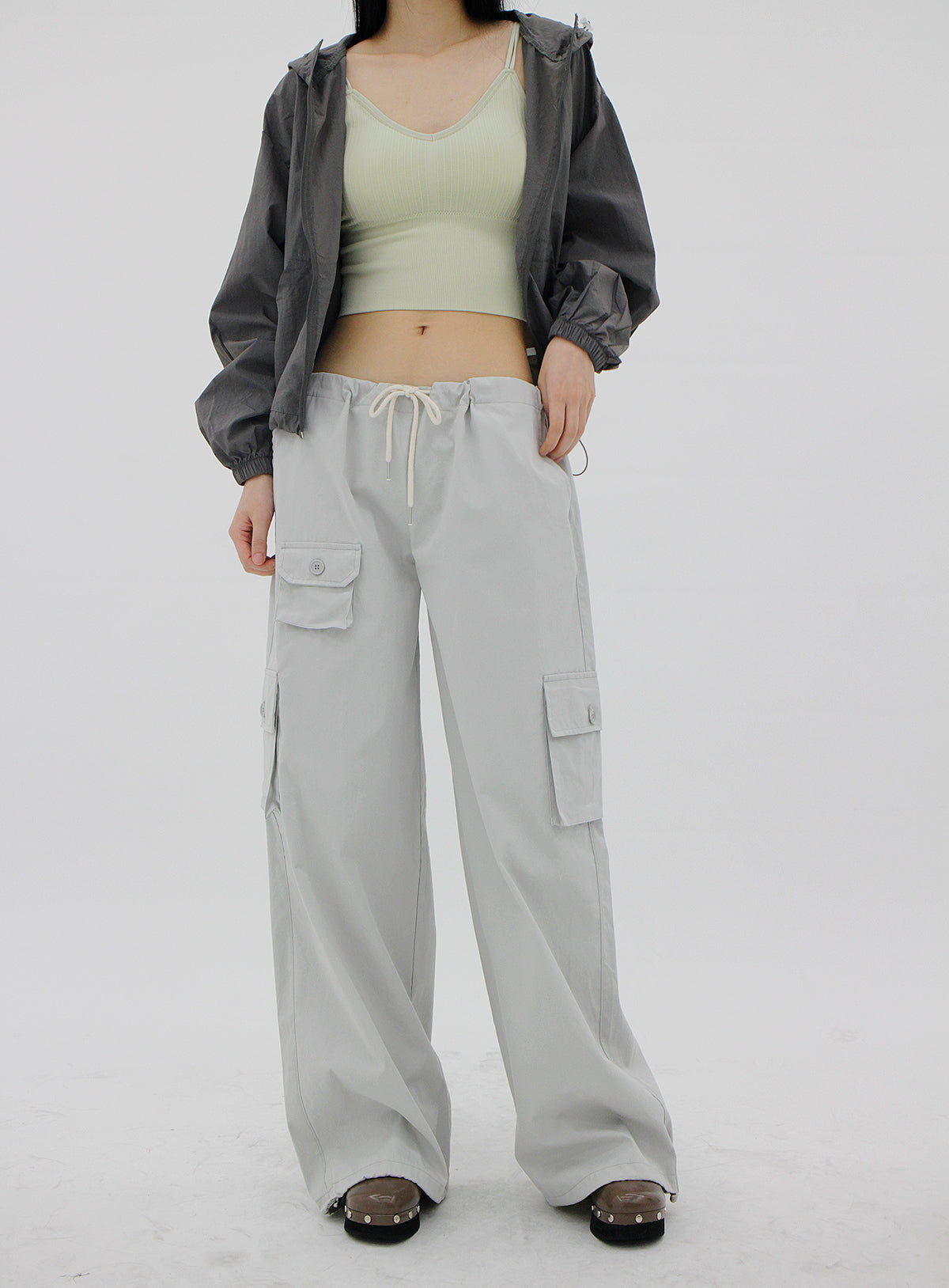 low-rise pocket-string gray trousers