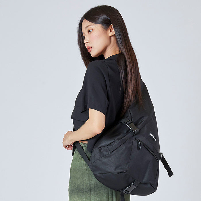 1640 Totemic Sling Bag Black